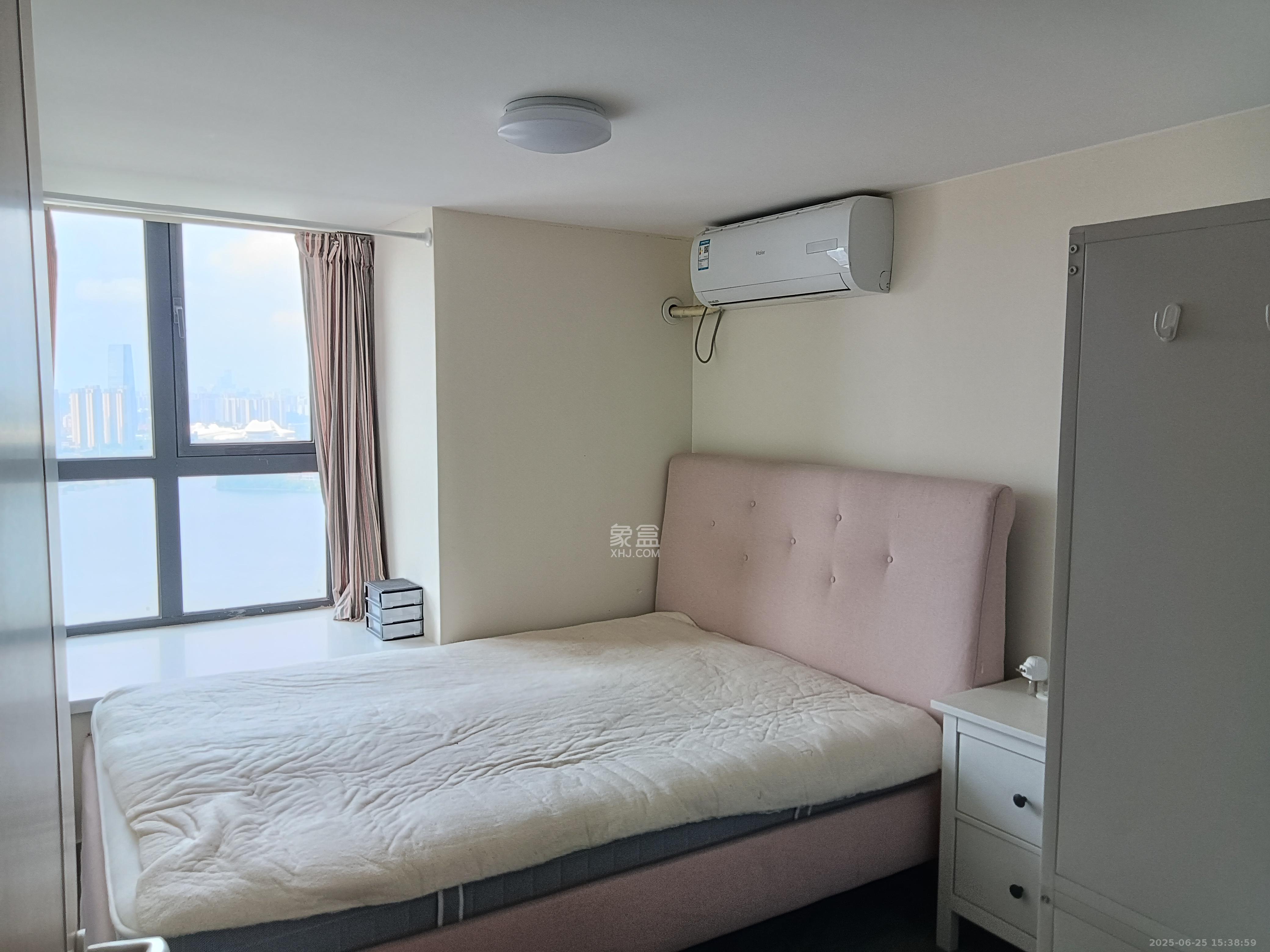 卓越浅水湾  1室1厅1卫   2400.00元/月室内图