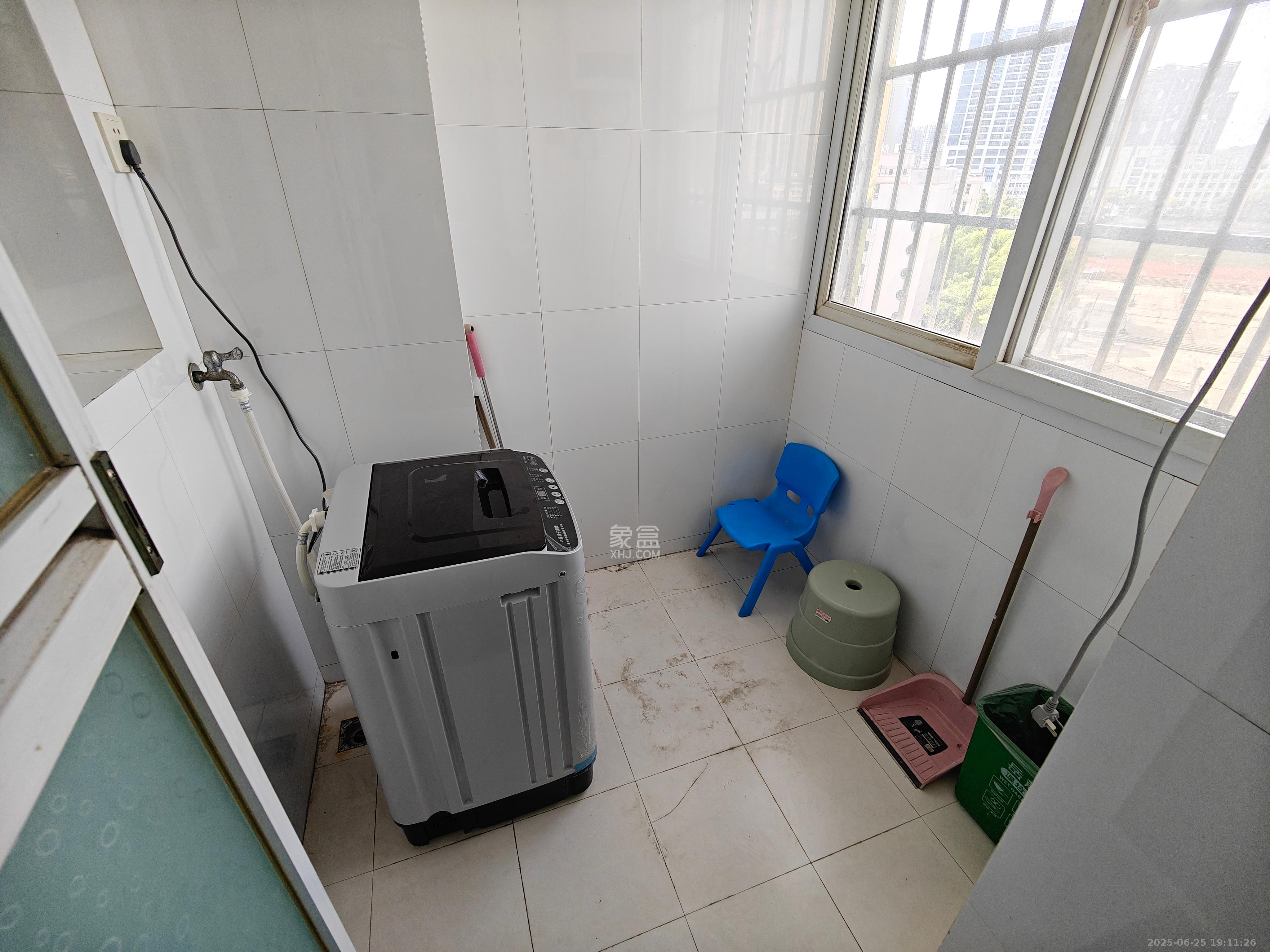 玛依拉山庄  3室2厅2卫   3000.00元/月室内图