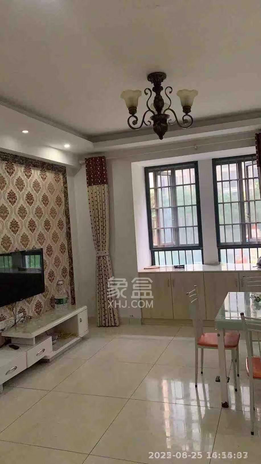 泰山公馆 3室2厅1卫 1500.0元/月 泰山公馆 3室2厅1卫 1500.0元/月室内图