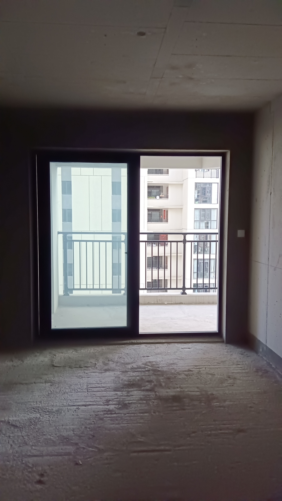 碧桂园正央时代 3室2厅2卫 53.0万 碧桂园正央时代 3室2厅2卫 53.0万客厅