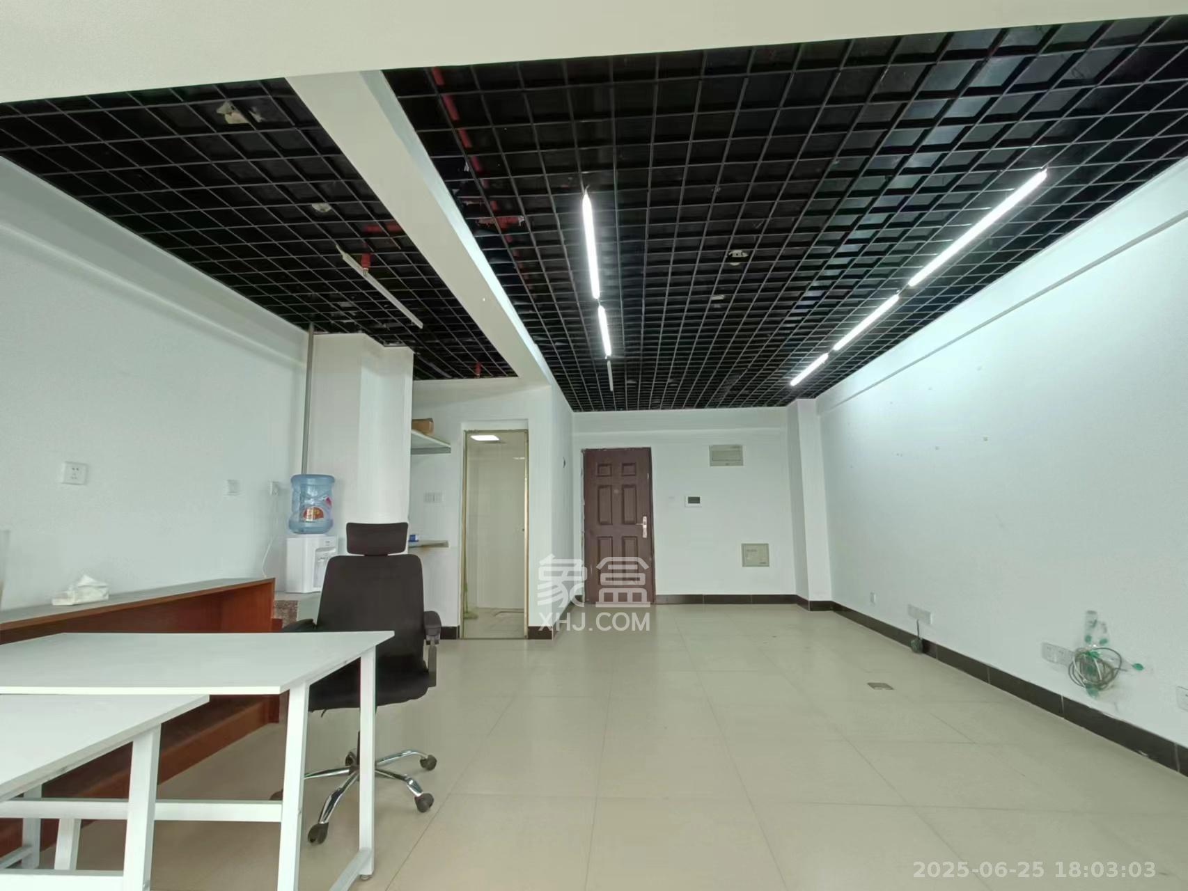 北辰中央公园B区 1室1厅1卫 1200.0元/月 北辰中央公园B区 1室1厅1卫 1200.0元/月室内图