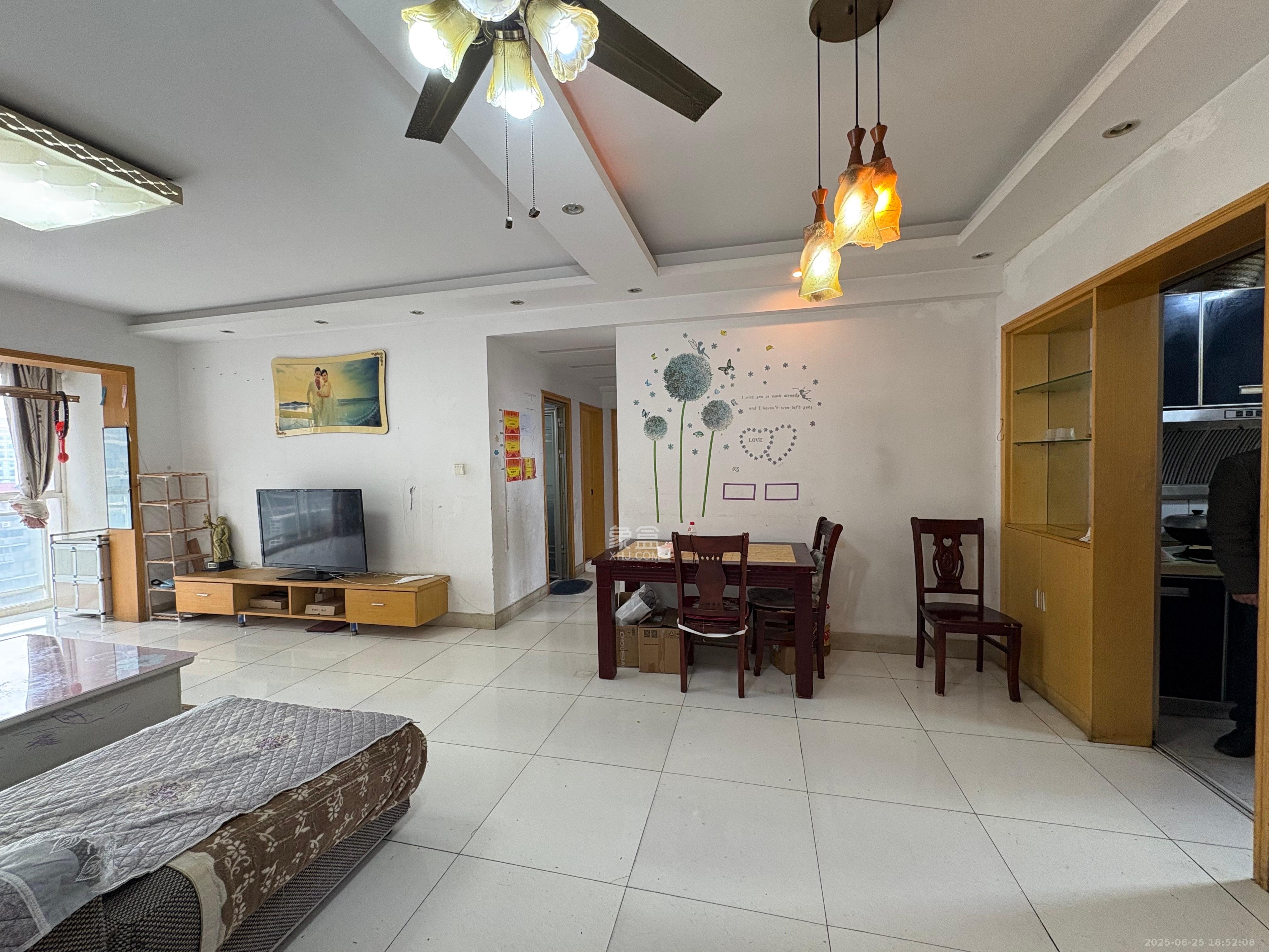 美林银谷  3室2厅2卫    2700.0元/月 美林银谷  3室2厅2卫    2700.0元/月室内图