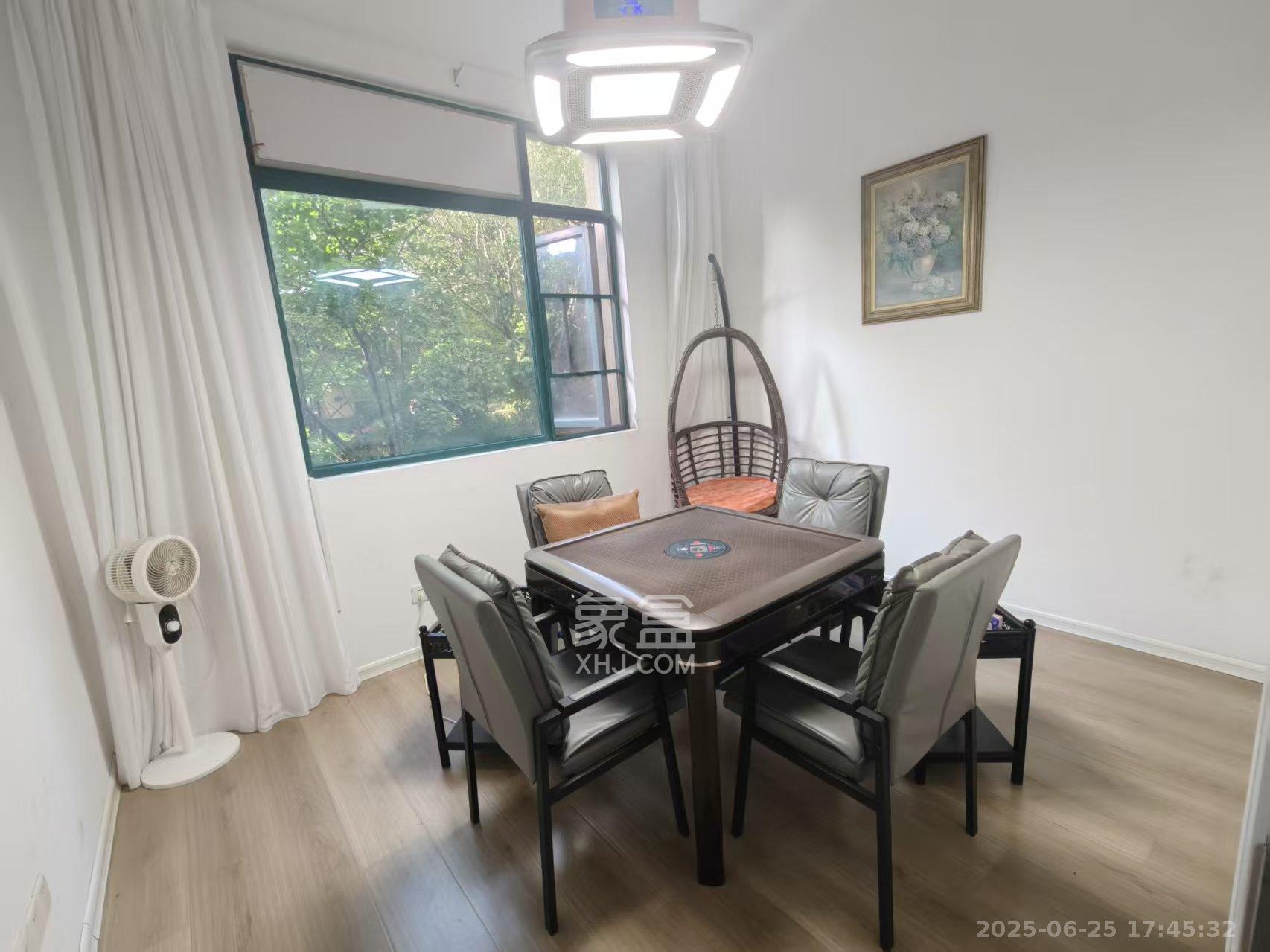 恒大翡翠华庭 3室2厅2卫 4500.0元/月 恒大翡翠华庭 3室2厅2卫 4500.0元/月室内图