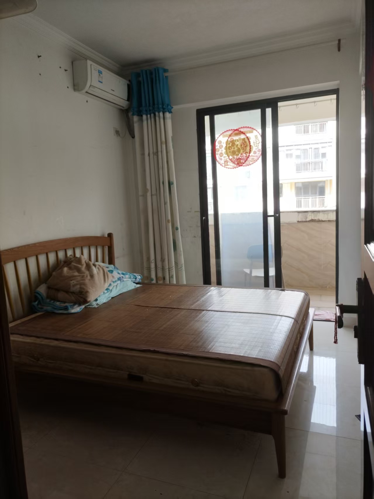 新世界花园三期 3室2厅1卫 2800.0元/月 新世界花园三期 3室2厅1卫 2800.0元/月室内图