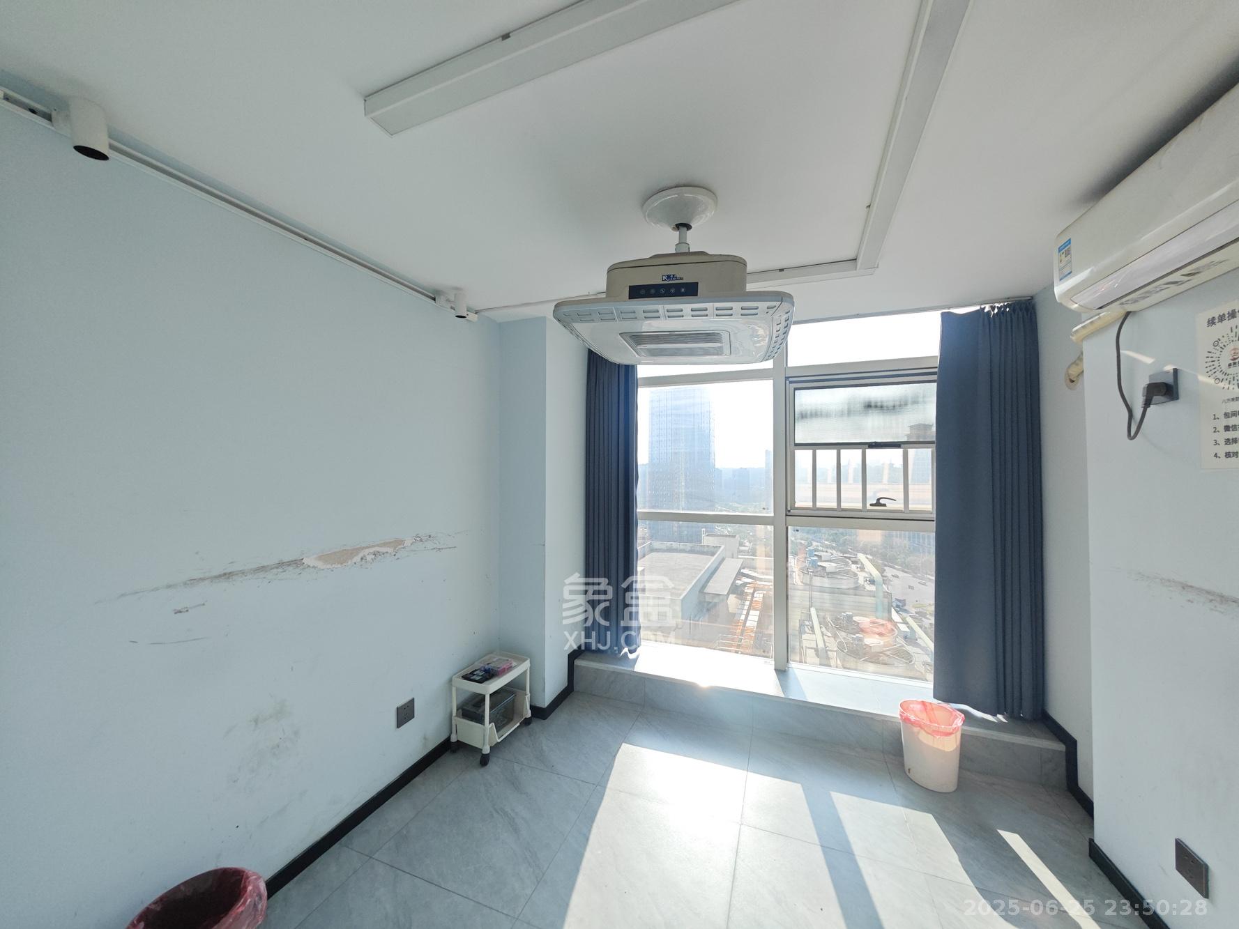 中建嘉和城  2室1厅1卫   60.00万卧室