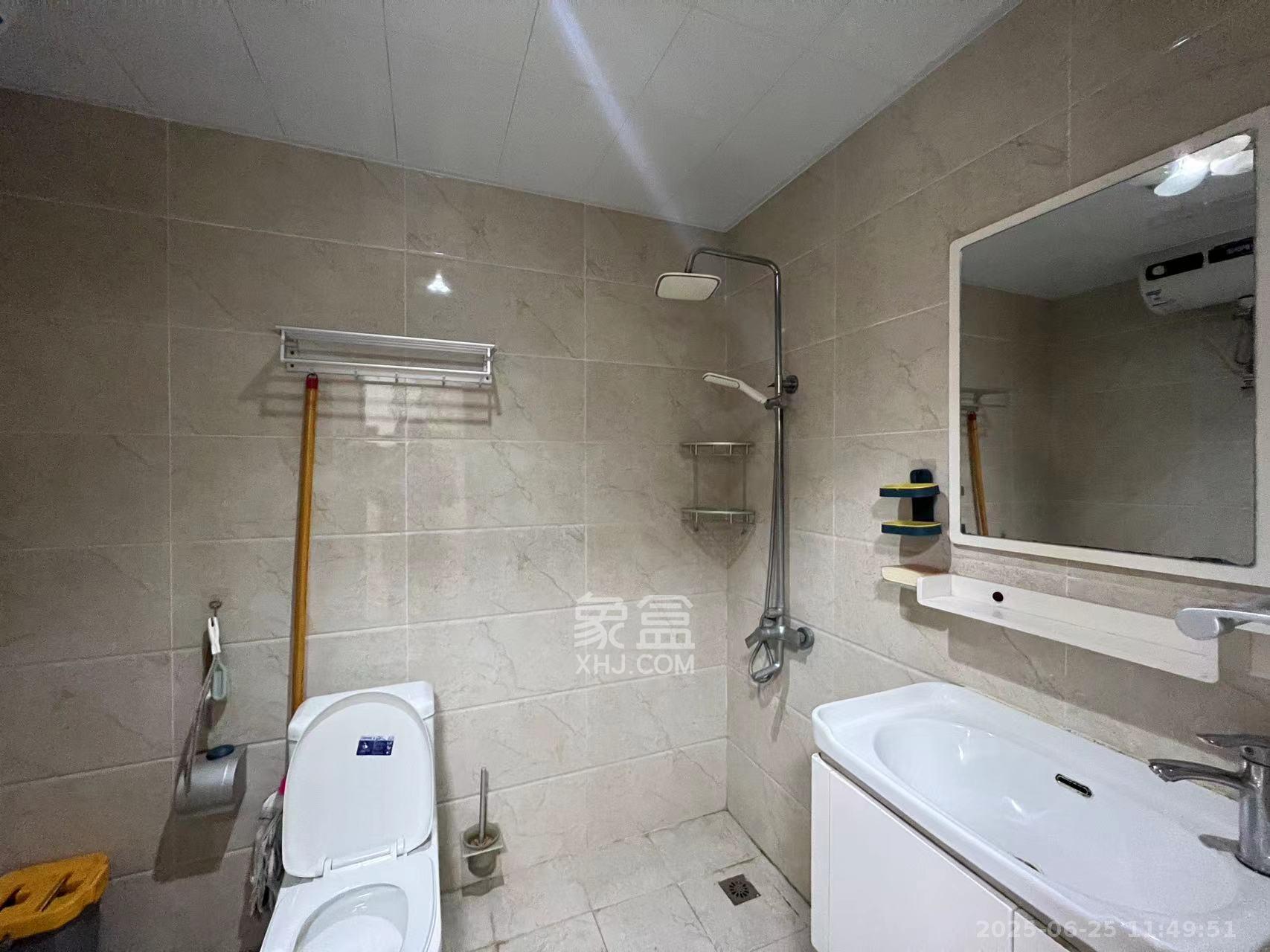 奥克斯缔壹城 1室1厅1卫 1500.0元/月 奥克斯缔壹城 1室1厅1卫 1500.0元/月室内图