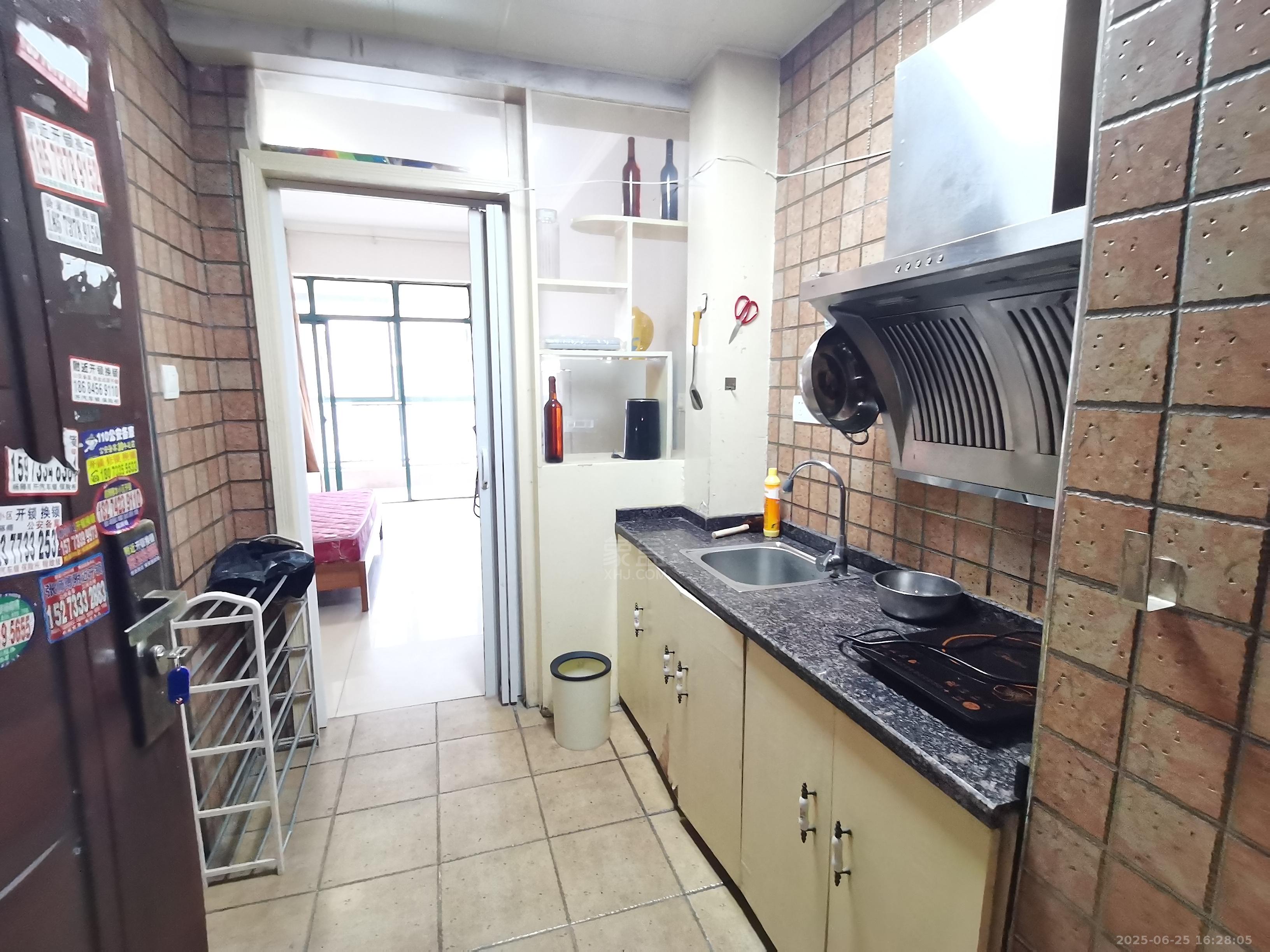 尚格名城向左向右 1室1厅1卫 1100.0元/月 尚格名城向左向右 1室1厅1卫 1100.0元/月室内图