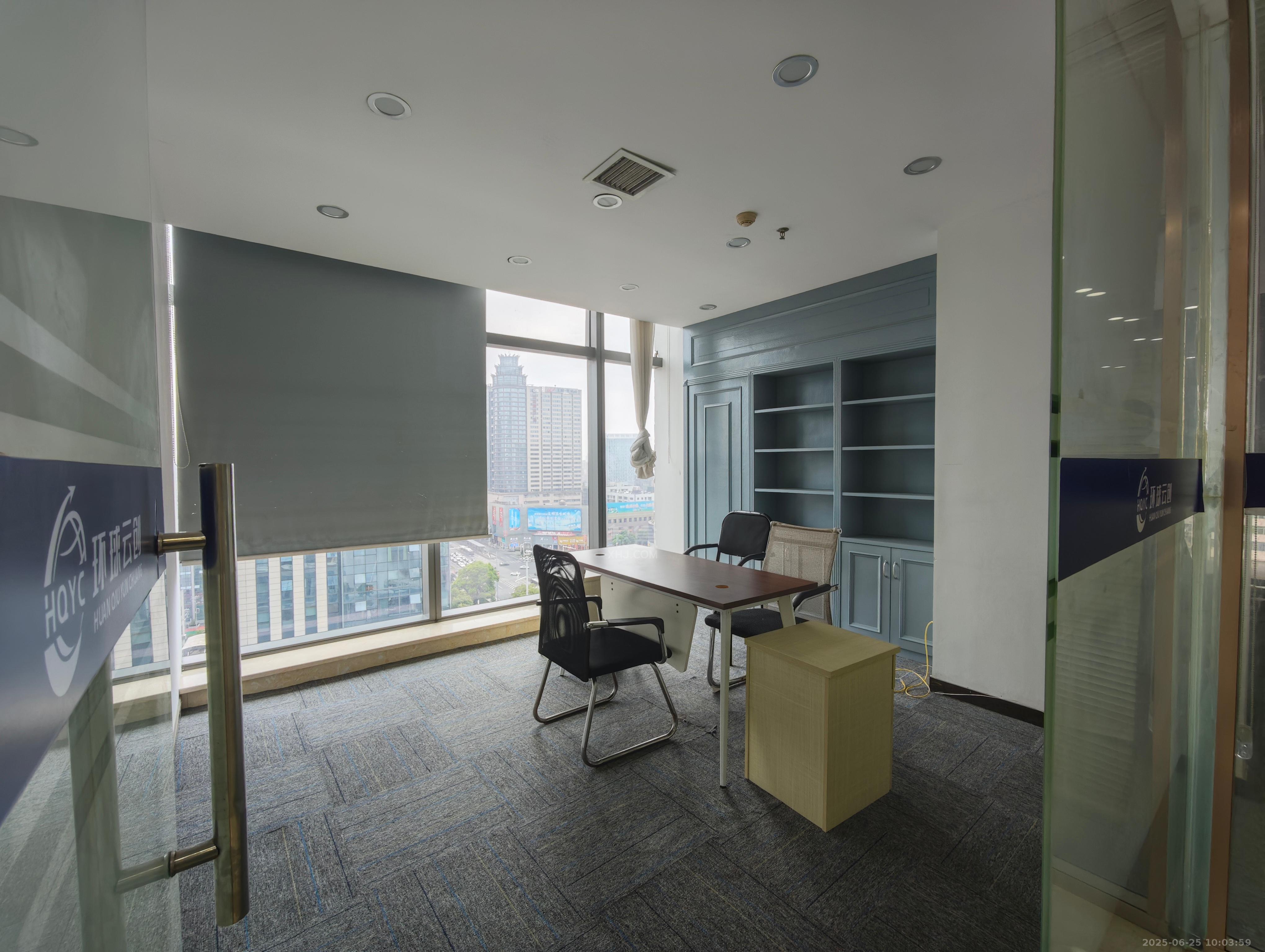 大汉希尔顿 1室1厅1卫 13800.0元/月 大汉希尔顿 1室1厅1卫 13800.0元/月室内图