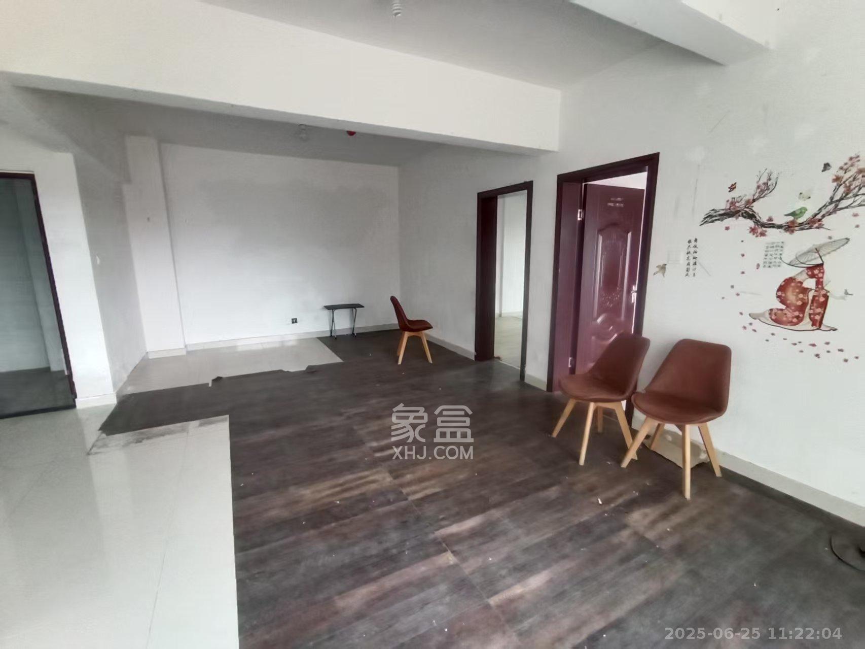 星大峰汇商务楼 1室1厅1卫 2200.0元/月 星大峰汇商务楼 1室1厅1卫 2200.0元/月室内图