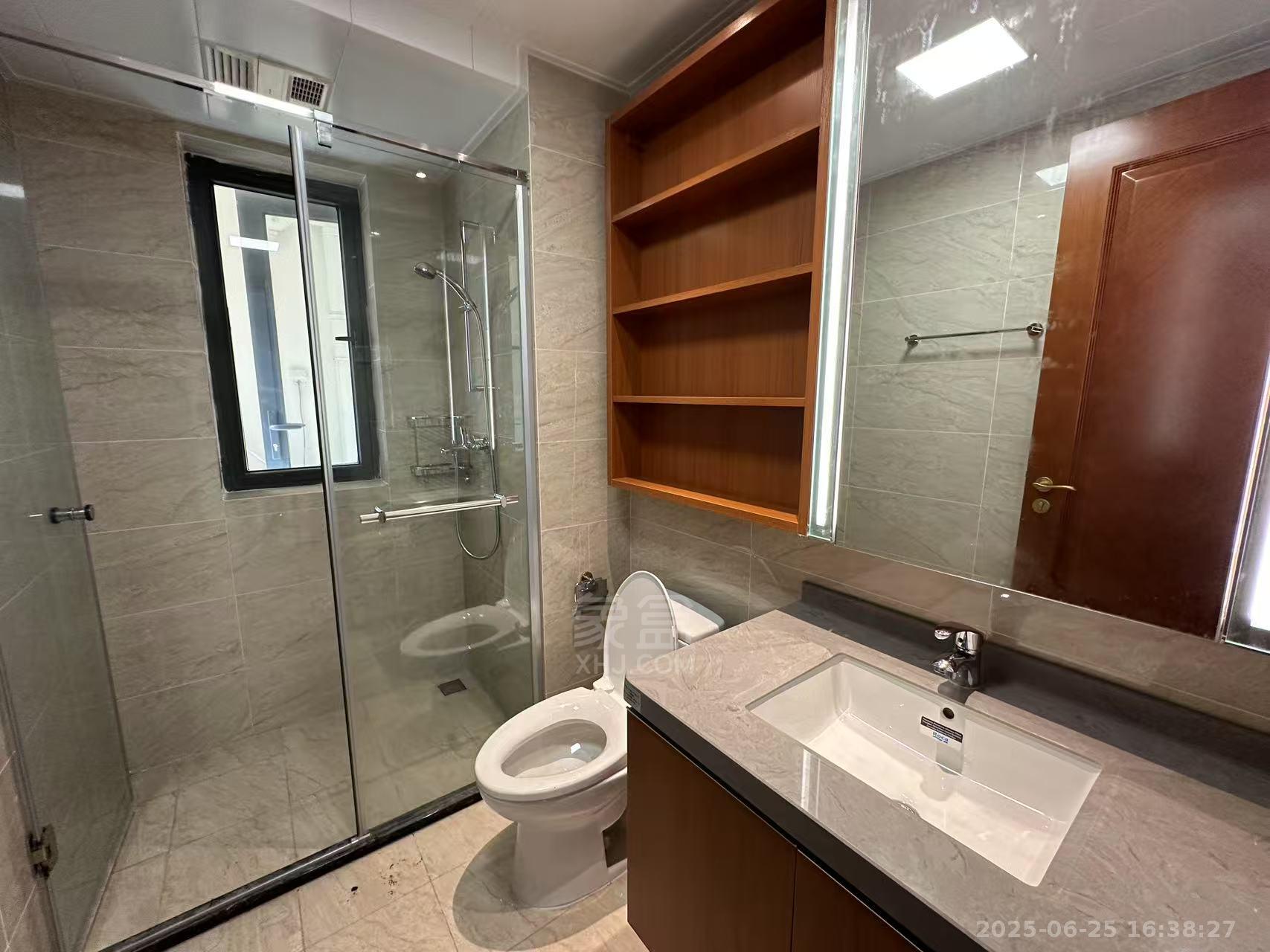 恒大华府 3室2厅1卫 2300.0元/月 恒大华府 3室2厅1卫 2300.0元/月室内图