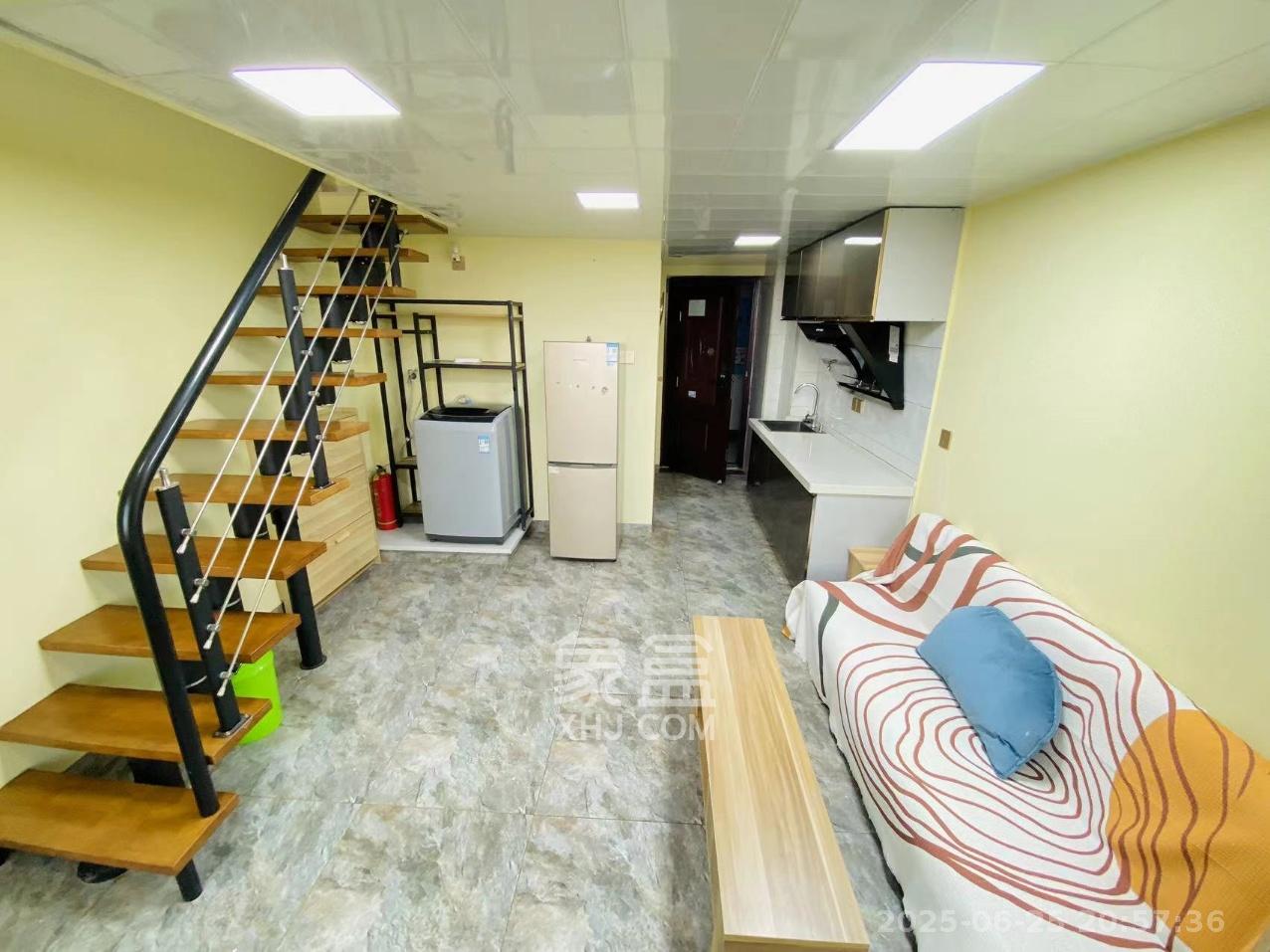 裕天国际商汇中心 1室1厅1卫 2000.0元/月 裕天国际商汇中心 1室1厅1卫 2000.0元/月室内图