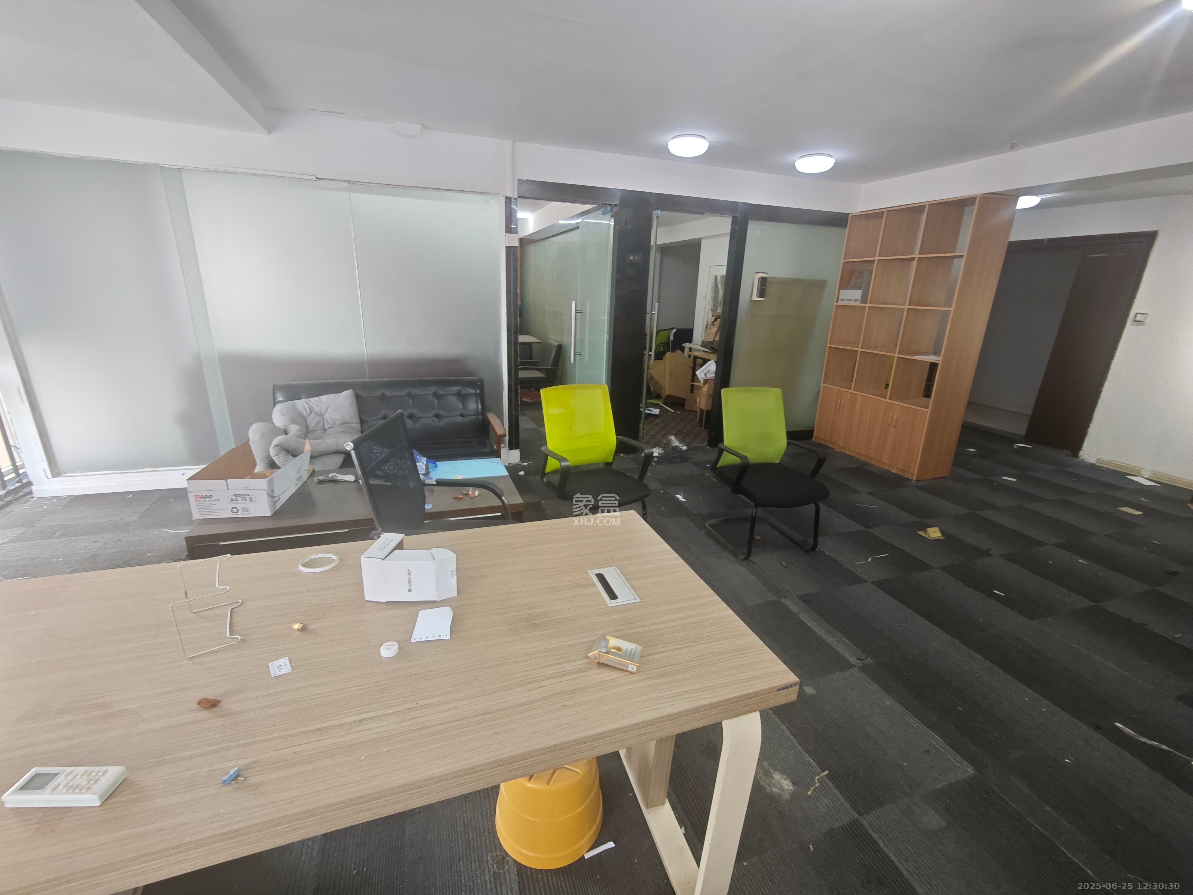 长城雅苑   125.0㎡      3800.0元/月室内图