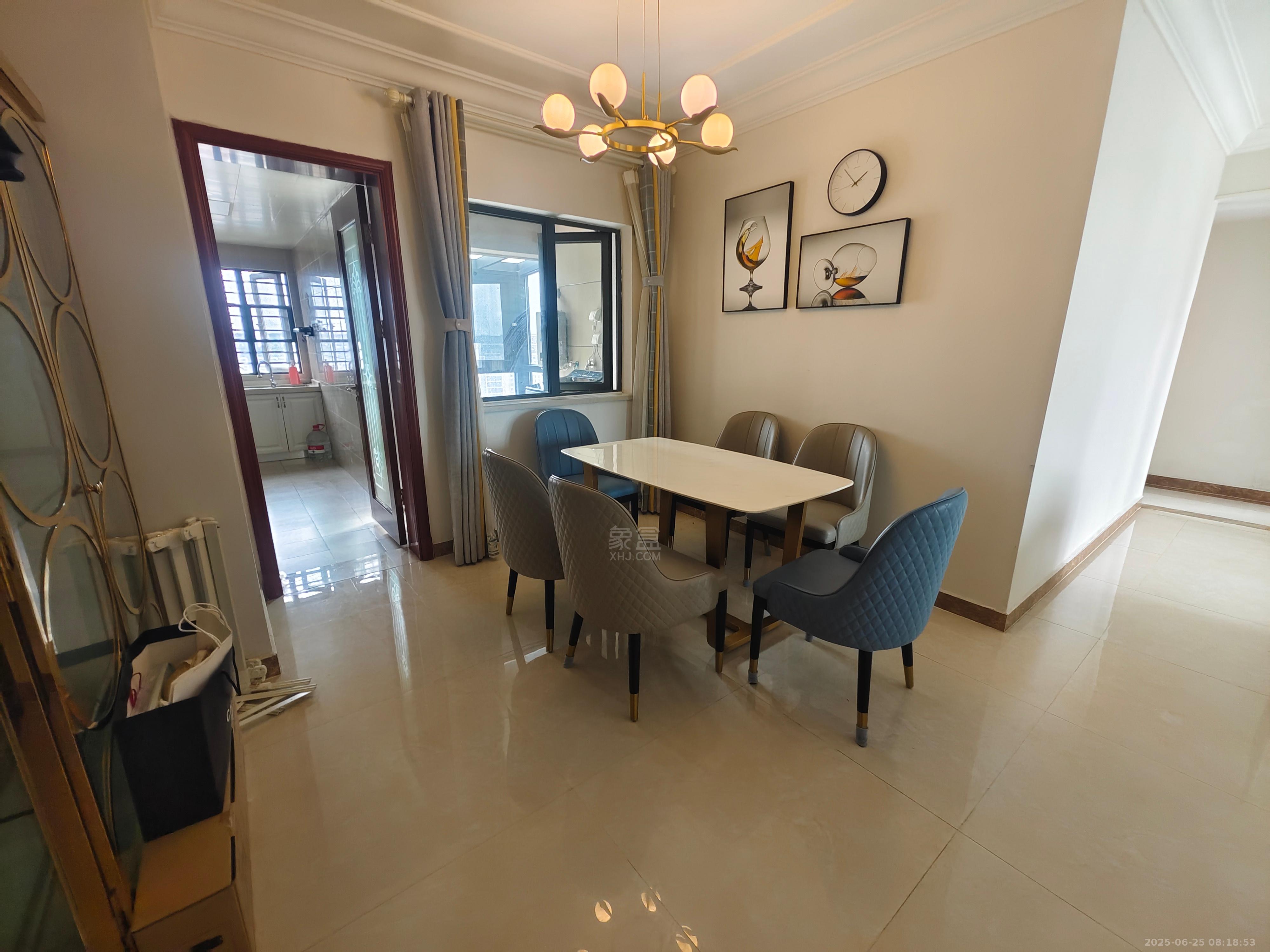 恒大华府 3室2厅2卫 2800.0元/月 恒大华府 3室2厅2卫 2800.0元/月室内图