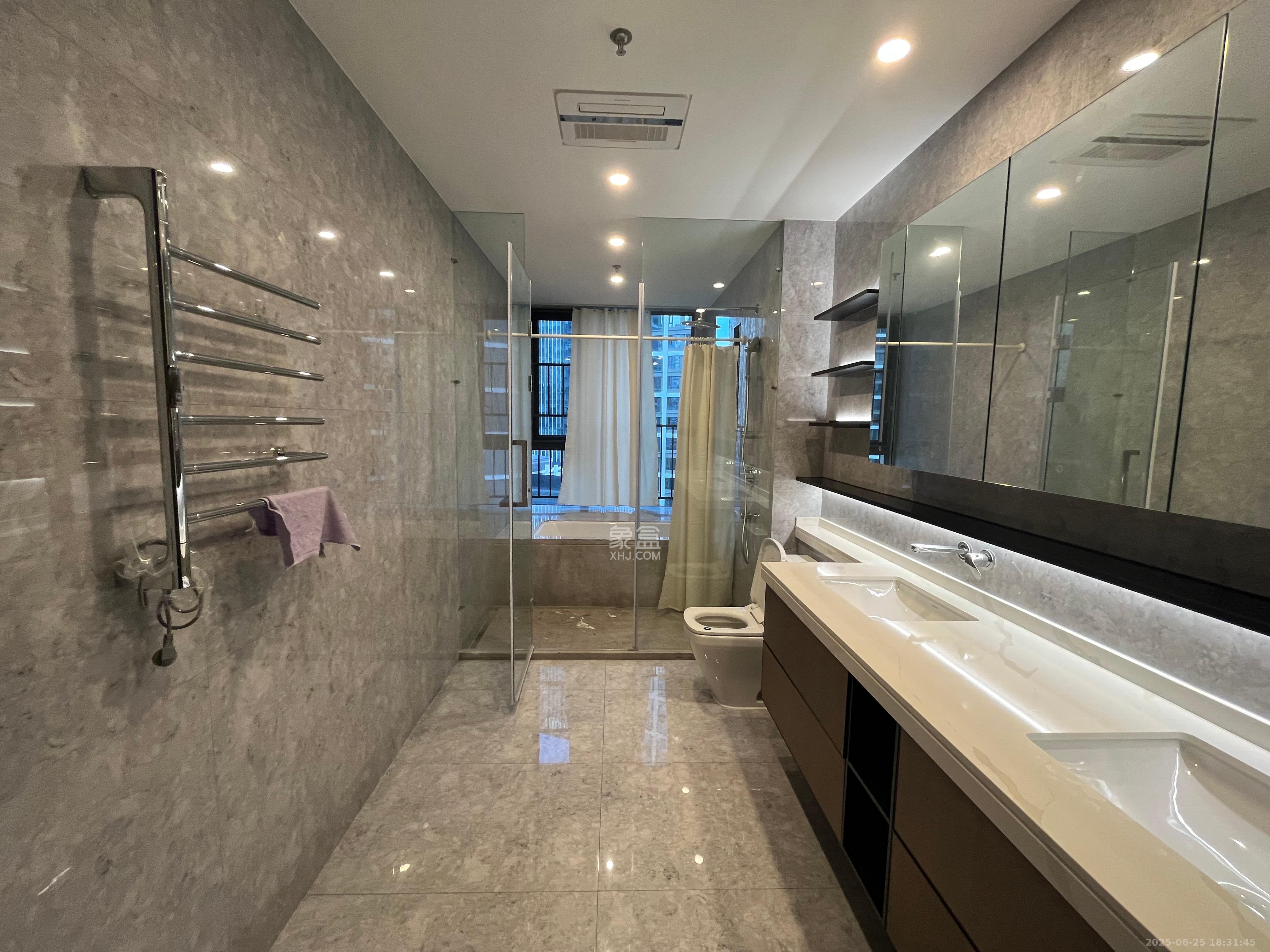 旭辉铂悦湘江 4室2厅2卫 25000.0元/月 旭辉铂悦湘江 4室2厅2卫 25000.0元/月室内图