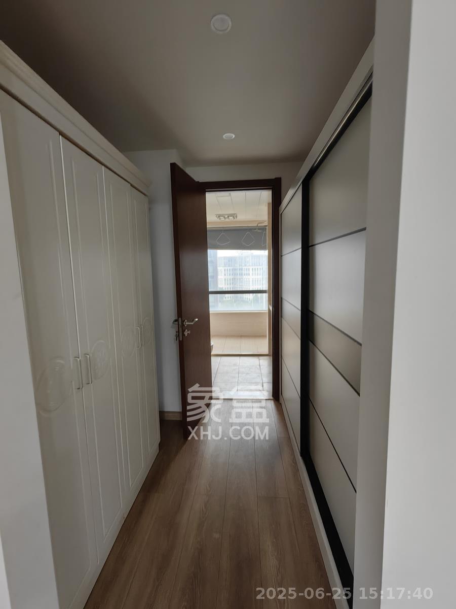 汇金城/嘉华城(二期、三期) 4室2厅2卫 3500.0元/月 汇金城/嘉华城(二期、三期) 4室2厅2卫 3500.0元/月室内图