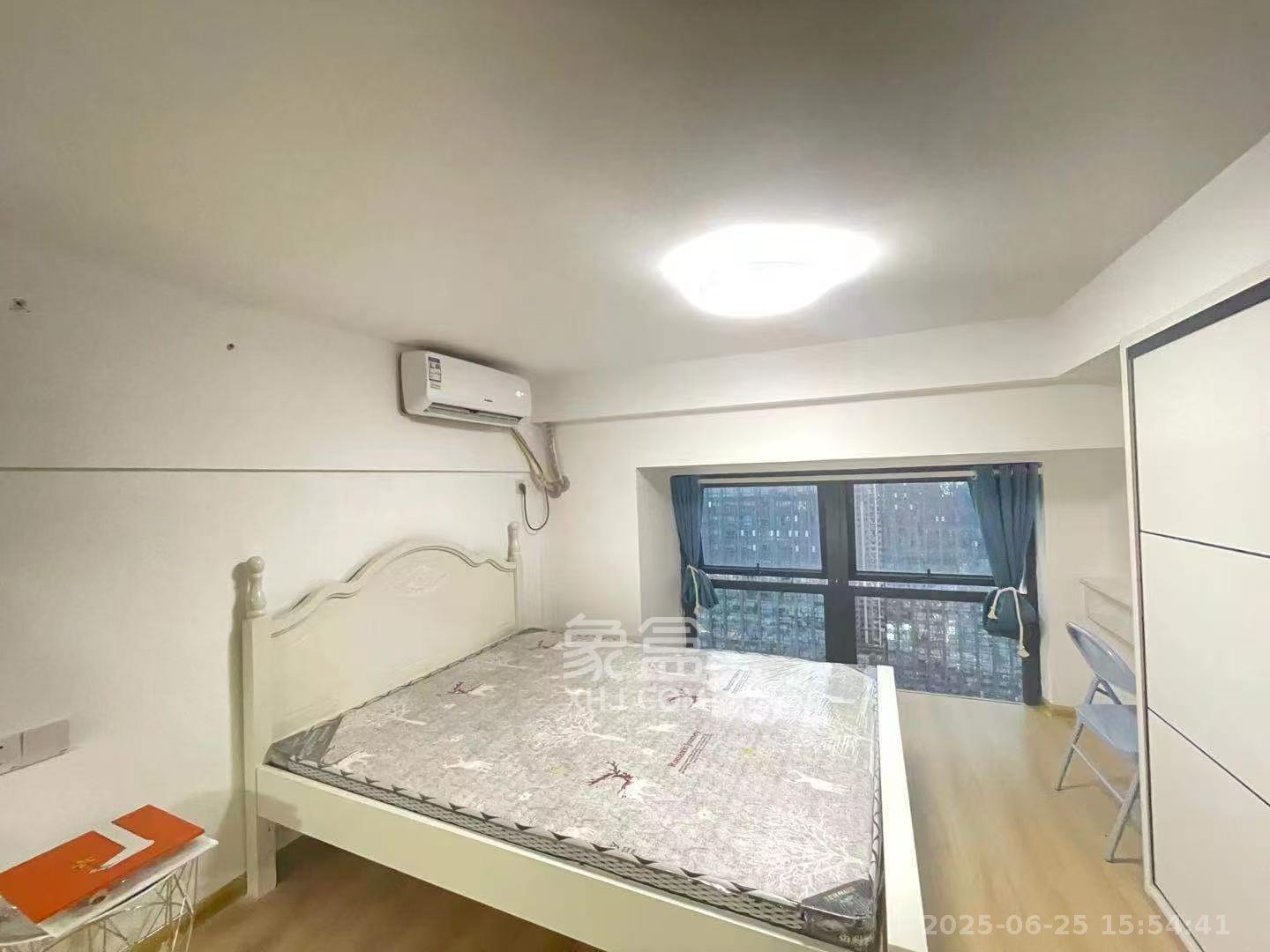 龙湖新壹城  1室1厅1卫   2400.00元/月室内图