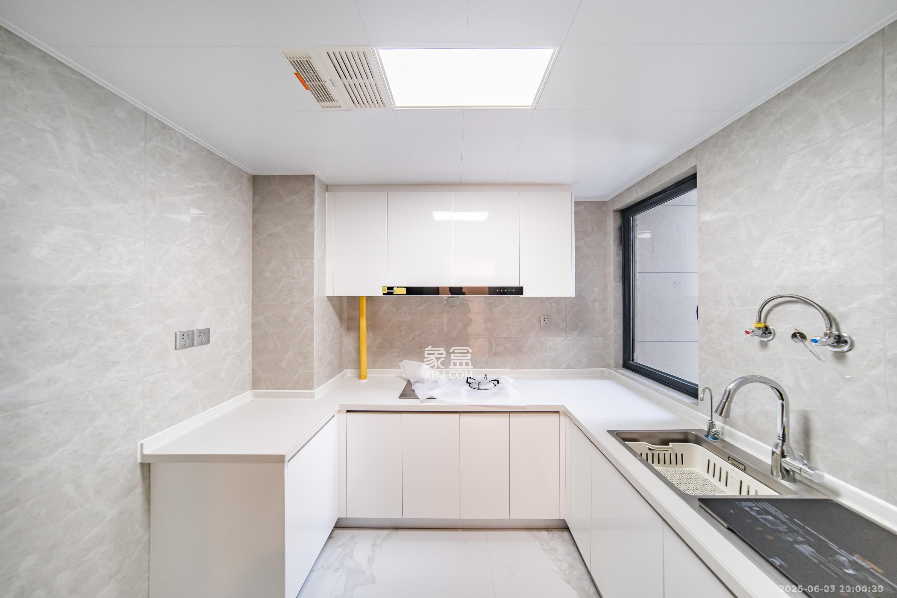 中海阅溪府  3室2厅2卫    2800.0元/月 中海阅溪府  3室2厅2卫    2800.0元/月室内图