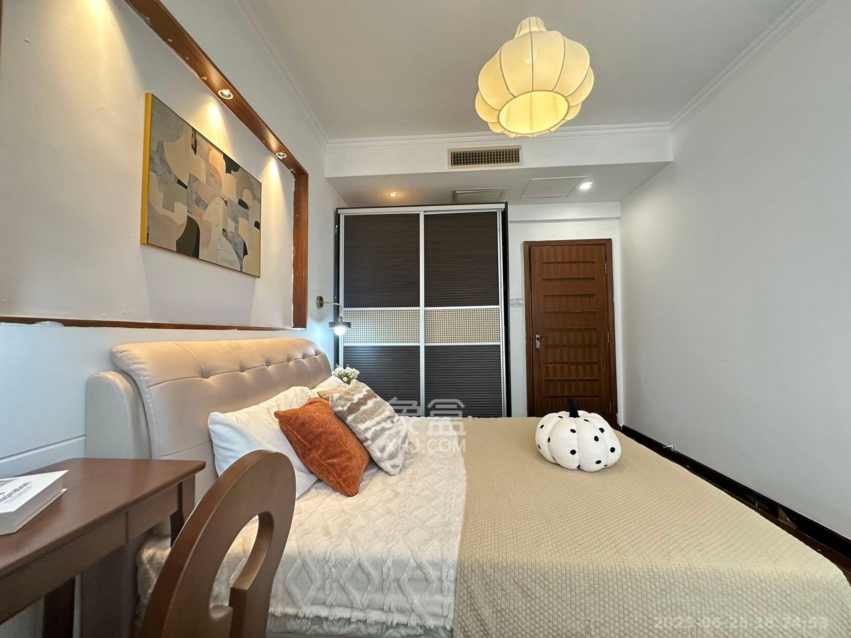 新世纪花苑  3室2厅2卫    7888.0元/月 新世纪花苑  3室2厅2卫    7888.0元/月室内图