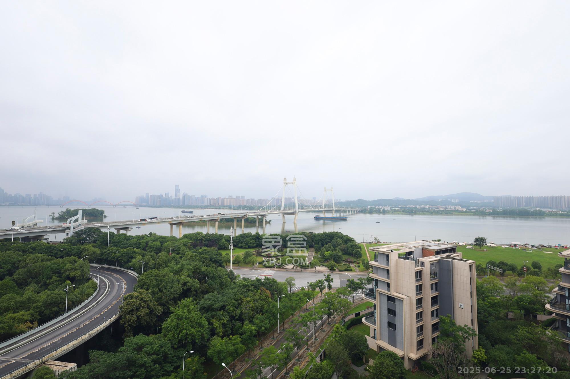 中欣楚天御府B区观澜  4室2厅2卫   308.00万其他