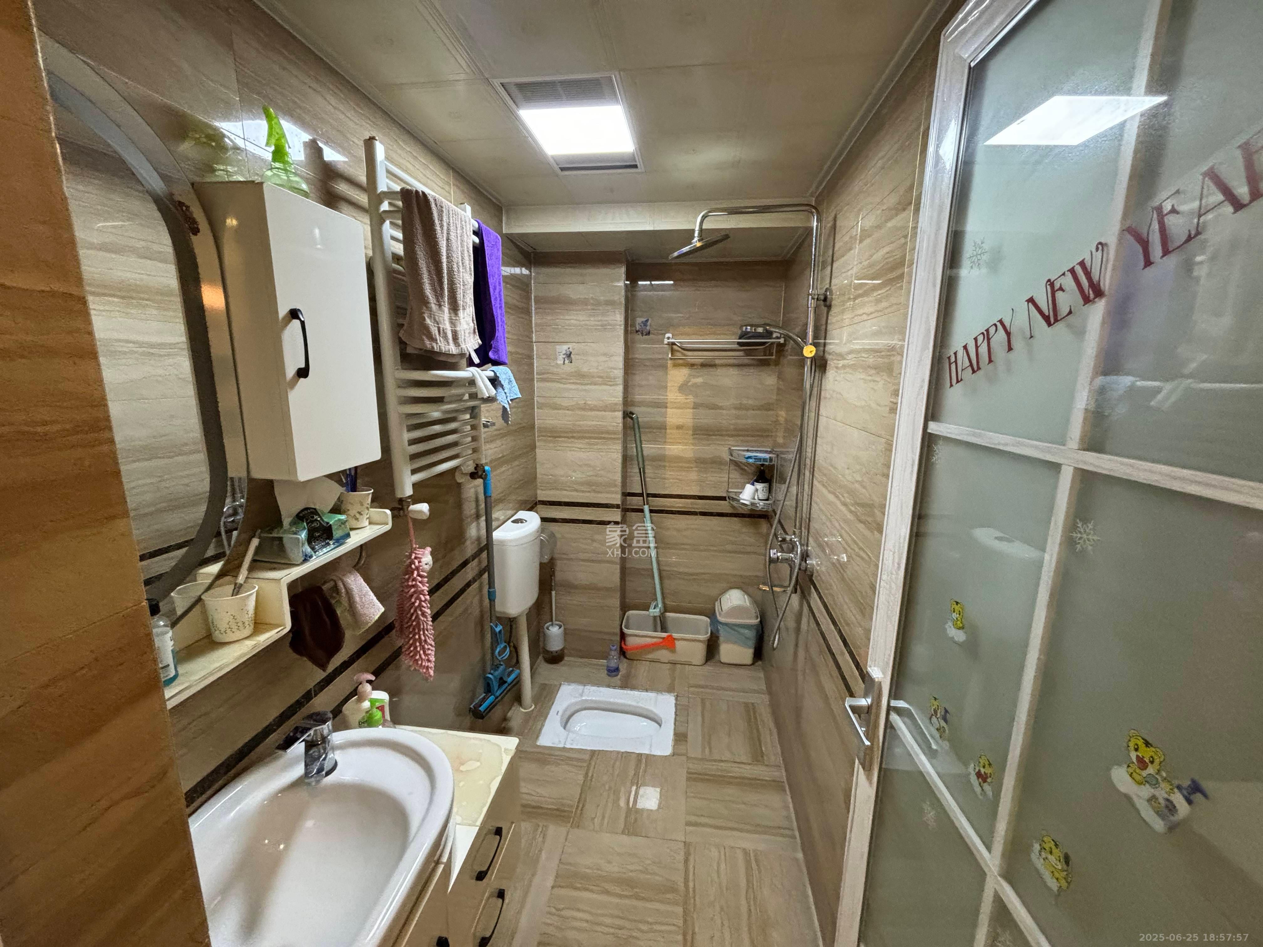 长宝1667  3室2厅2卫   5500.00元/月室内图