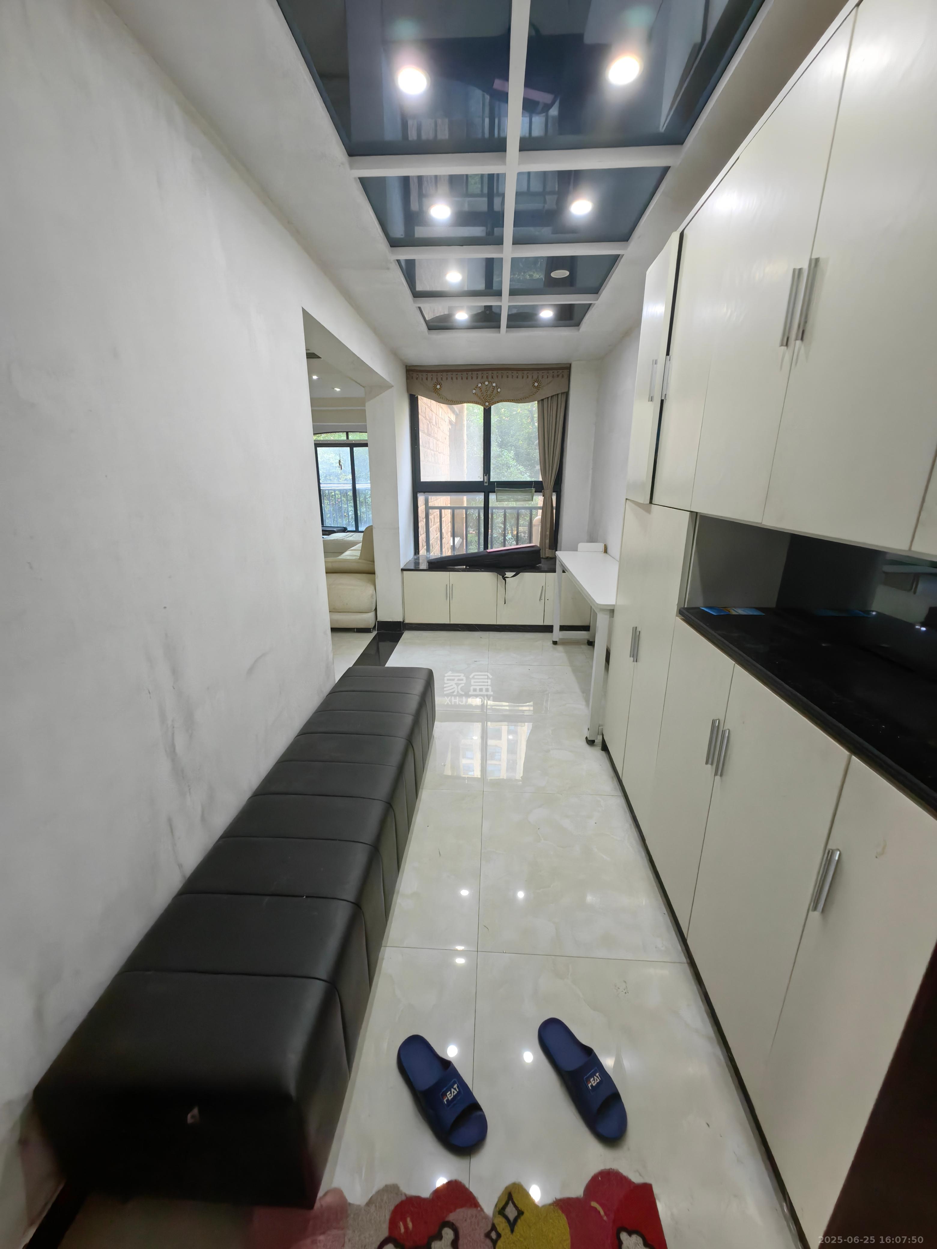 中建芙蓉嘉苑 3室2厅2卫 2600.0元/月 中建芙蓉嘉苑 3室2厅2卫 2600.0元/月室内图