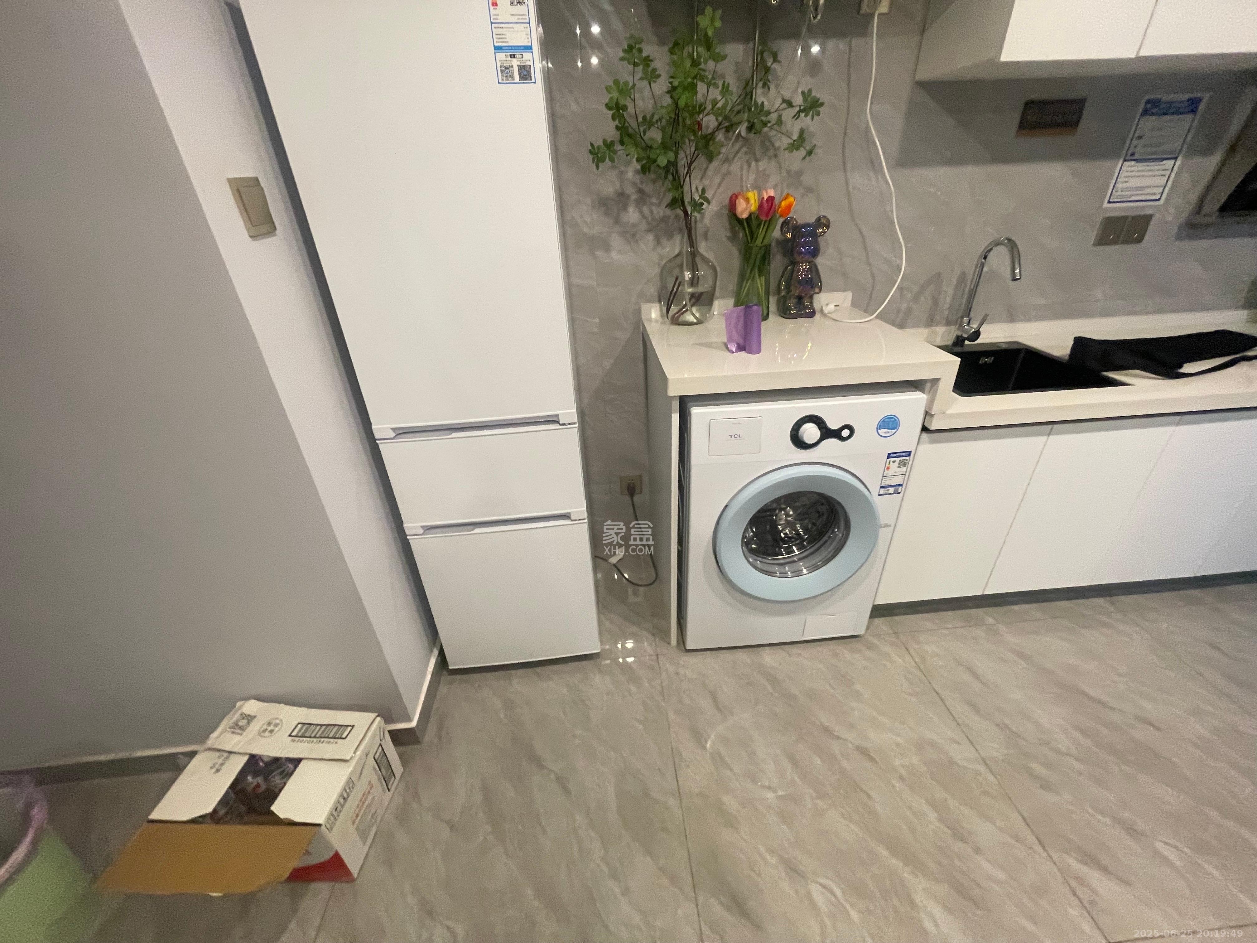 敬天广场  1室0厅0卫   2500.00元/月室内图
