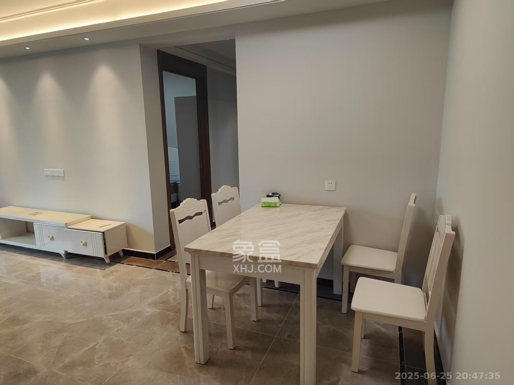 保利恒伟时光印象 4室2厅2卫 2700.0元/月 保利恒伟时光印象 4室2厅2卫 2700.0元/月室内图