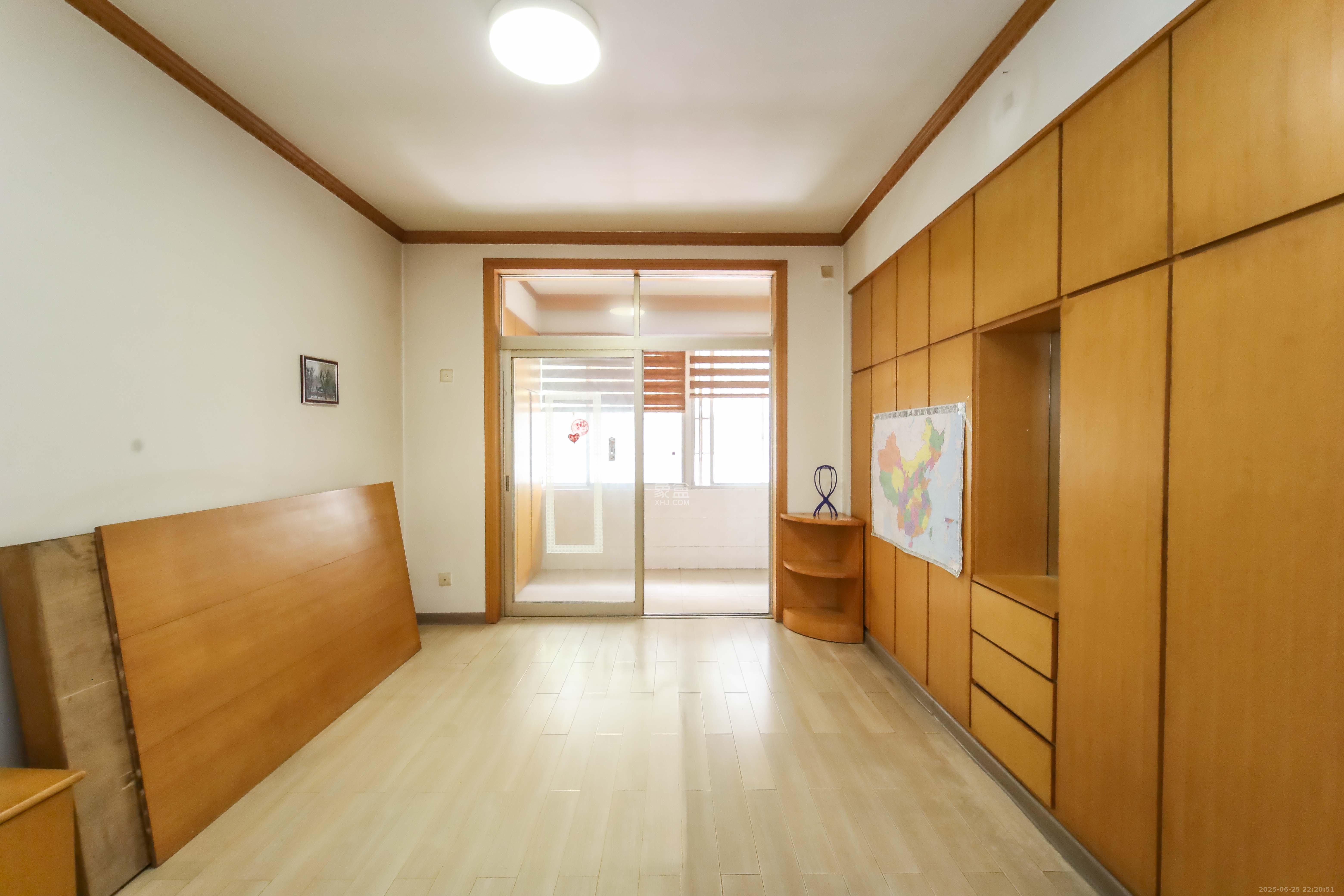 湖南省高级人民检察院宿舍 3室2厅2卫 104.0万 湖南省高级人民检察院宿舍 3室2厅2卫 104.0万卧室