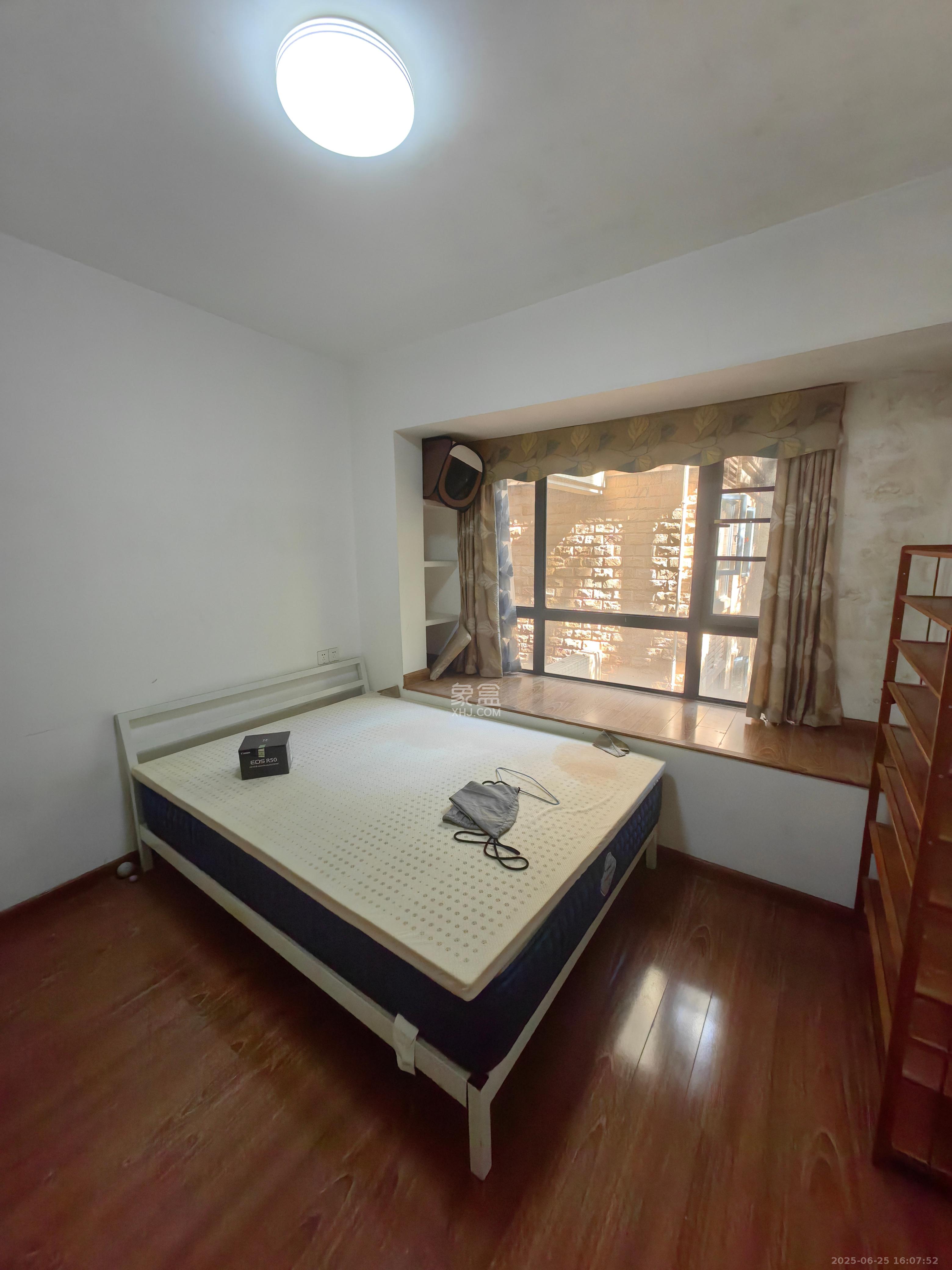 中建芙蓉嘉苑 3室2厅2卫 2600.0元/月 中建芙蓉嘉苑 3室2厅2卫 2600.0元/月室内图