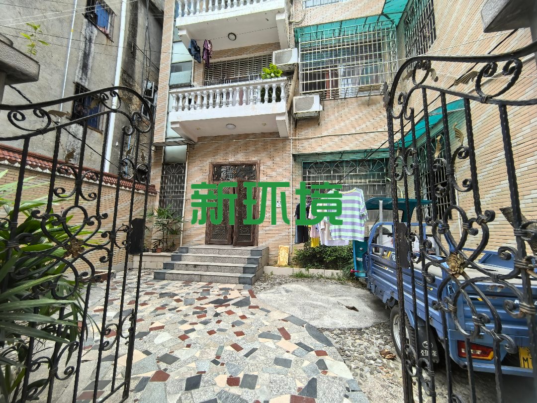 市中心散盘  9室3厅4卫   160.00万