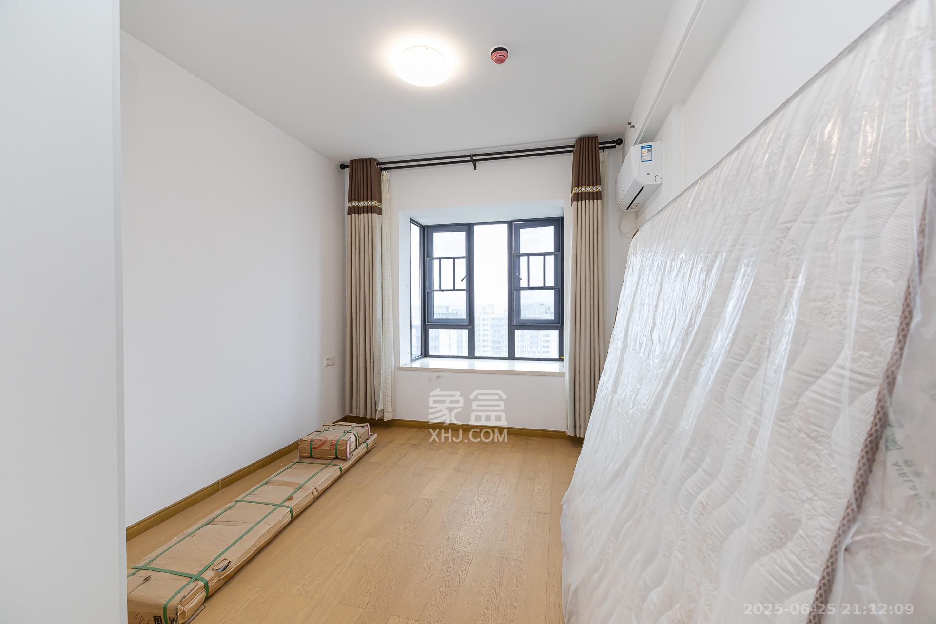 万润滨江天著 4室2厅2卫 103.8万 万润滨江天著 4室2厅2卫 103.8万卧室