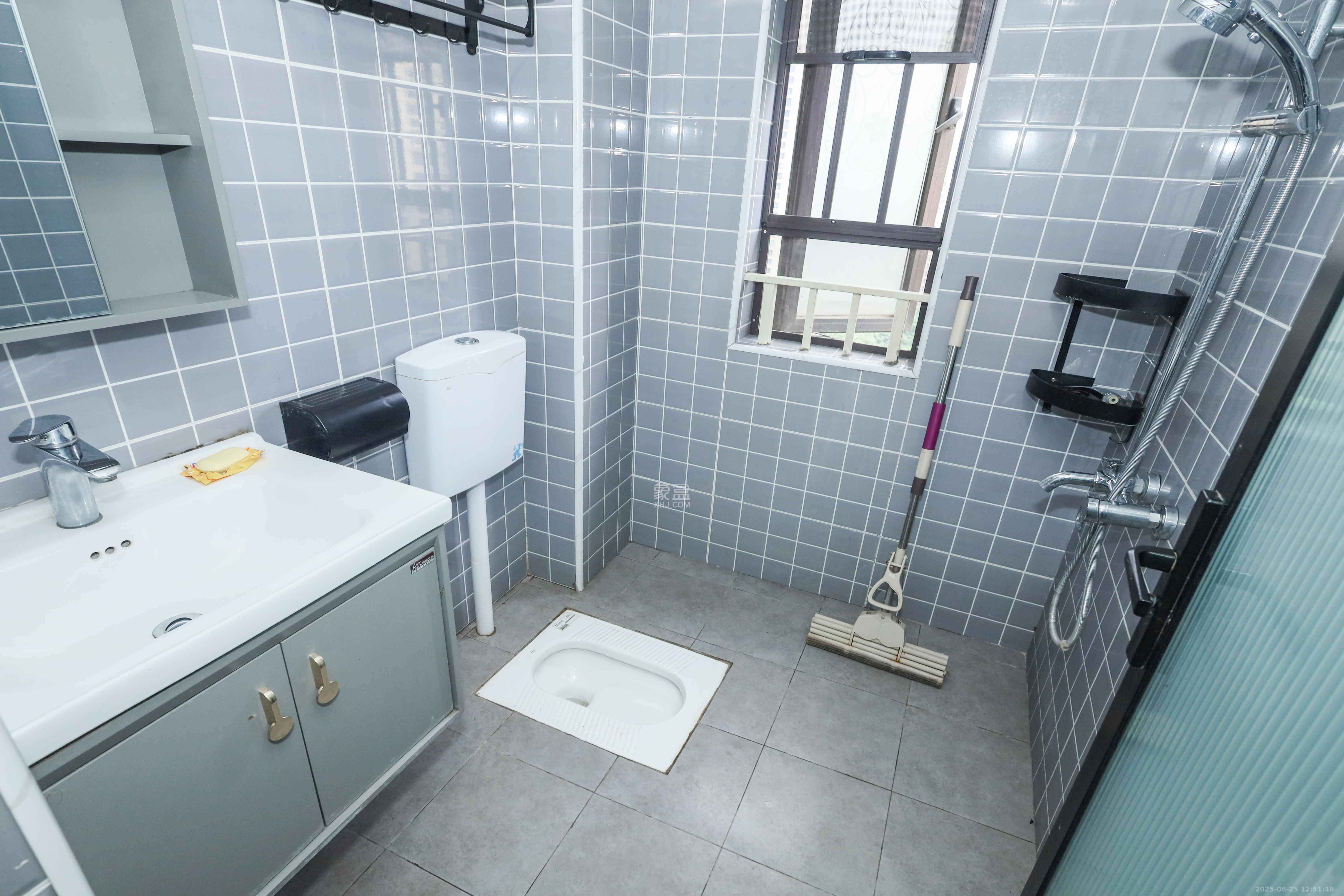 保利麓谷林语F区  4室2厅2卫    118.0万 保利麓谷林语F区  4室2厅2卫    118.0万卫生间