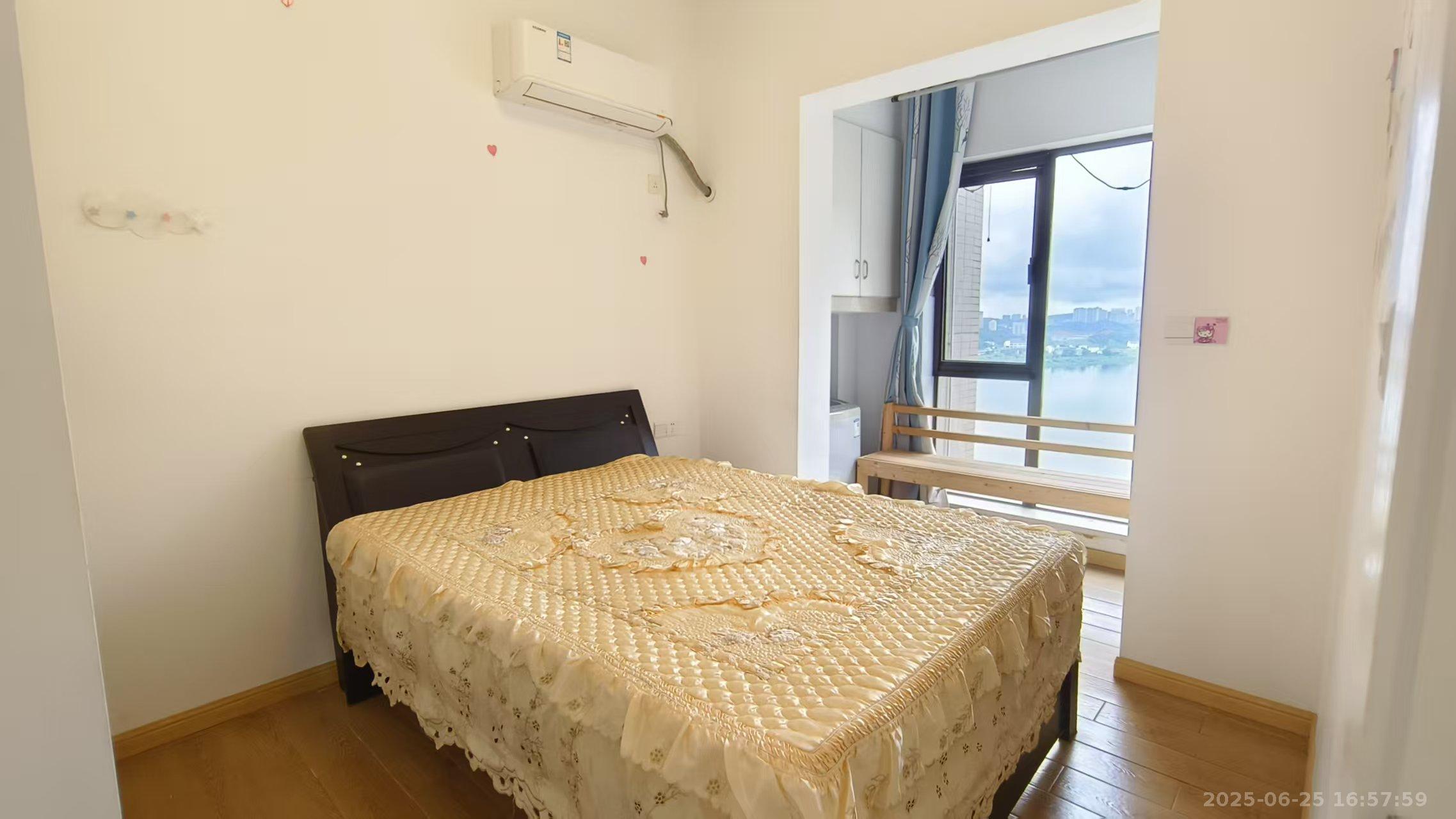 中泰财富湘江 2室2厅1卫 2100.0元/月 中泰财富湘江 2室2厅1卫 2100.0元/月室内图