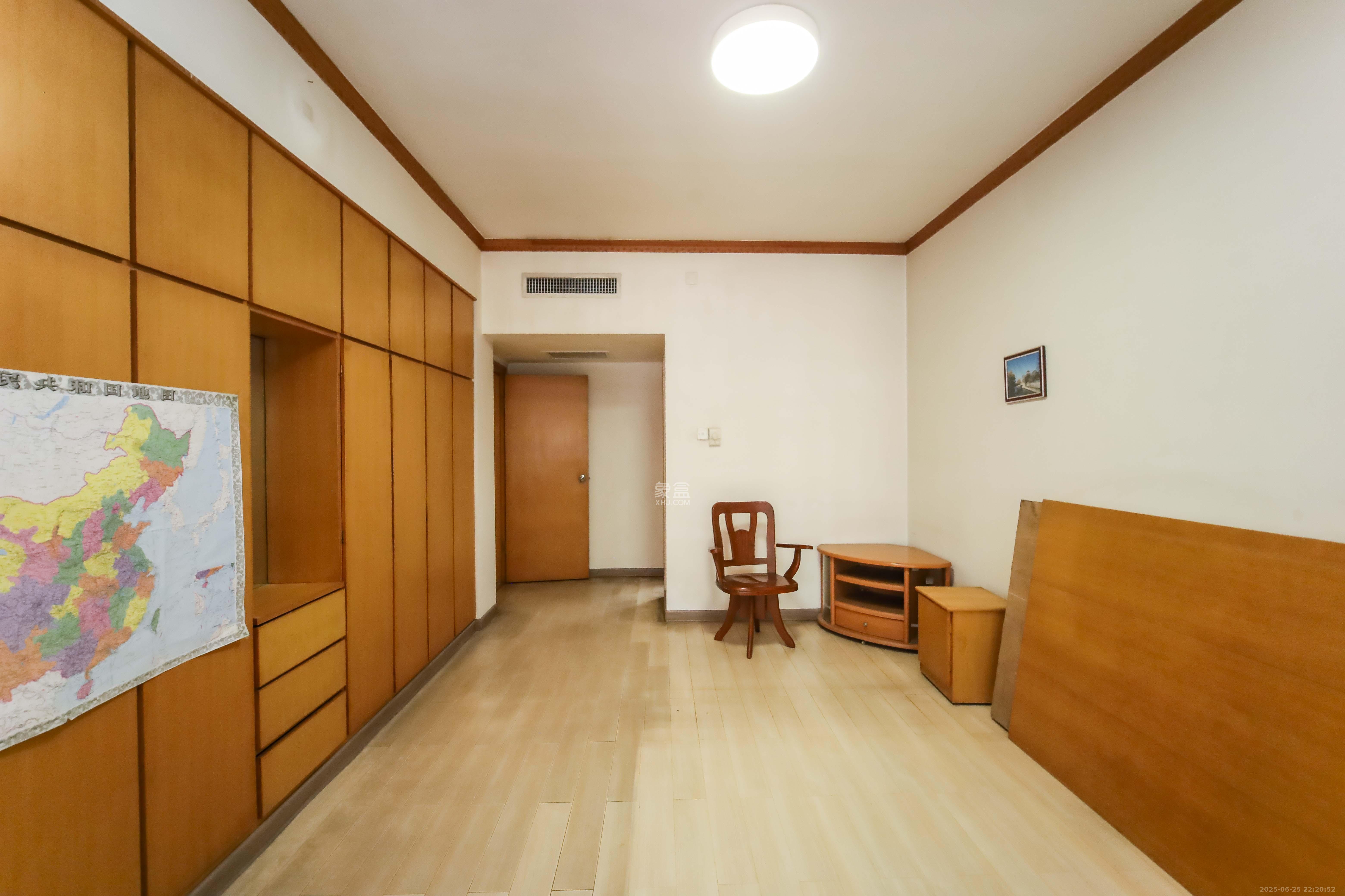 湖南省高级人民检察院宿舍 3室2厅2卫 104.0万 湖南省高级人民检察院宿舍 3室2厅2卫 104.0万卧室