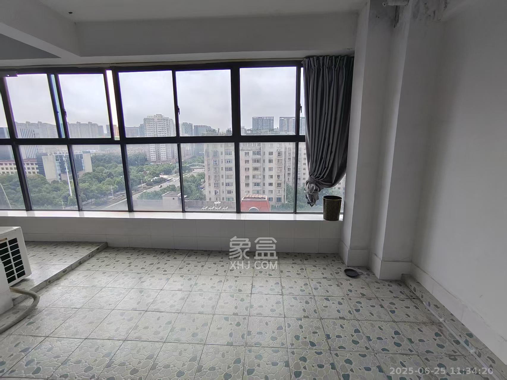 BOBO天下城(CTA财富中心) 2室2厅1卫 2600.0元/月 BOBO天下城(CTA财富中心) 2室2厅1卫 2600.0元/月室内图