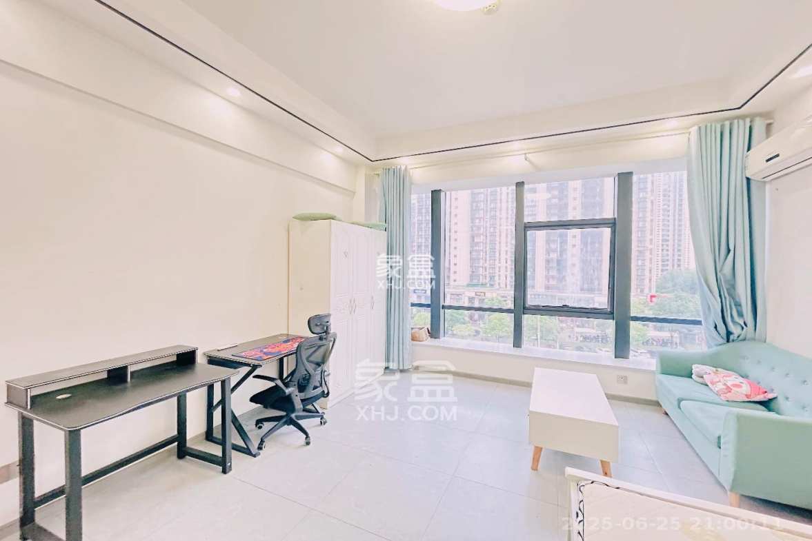 裕天国际商汇中心  1室0厅1卫    1600.0元/月 裕天国际商汇中心  1室0厅1卫    1600.0元/月室内图