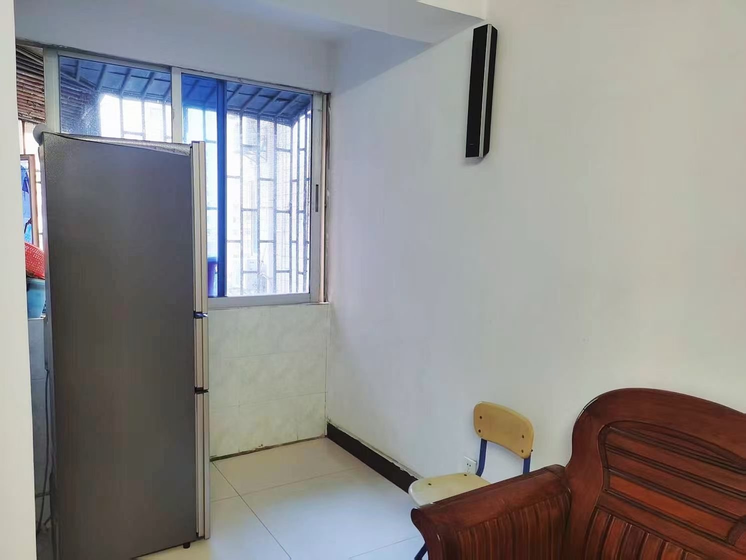 富成大厦 3室2厅1卫 2500.0元/月 富成大厦 3室2厅1卫 2500.0元/月室内图