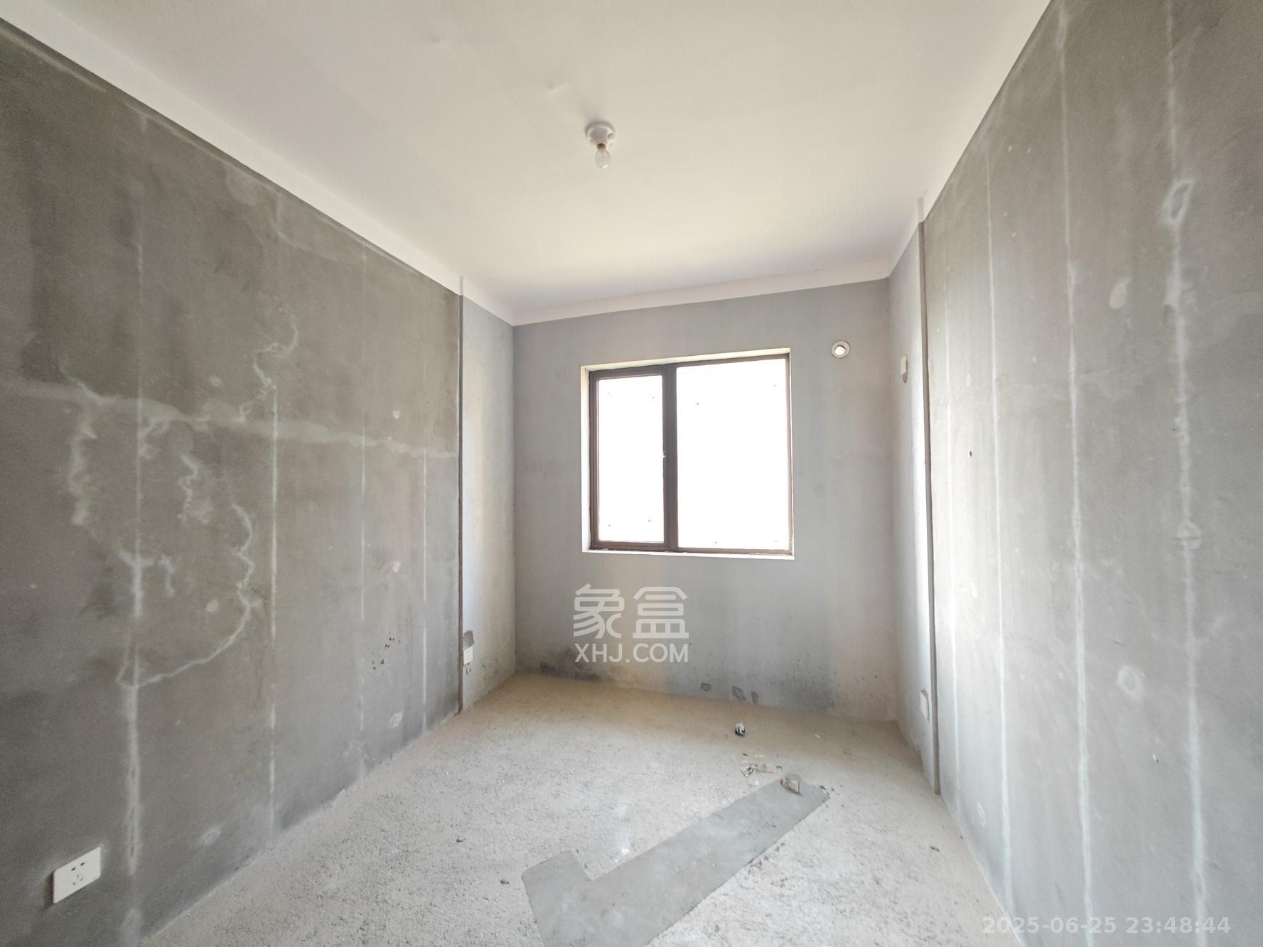 长房明宸府  4室2厅2卫    99.9万 长房明宸府  4室2厅2卫    99.9万卧室