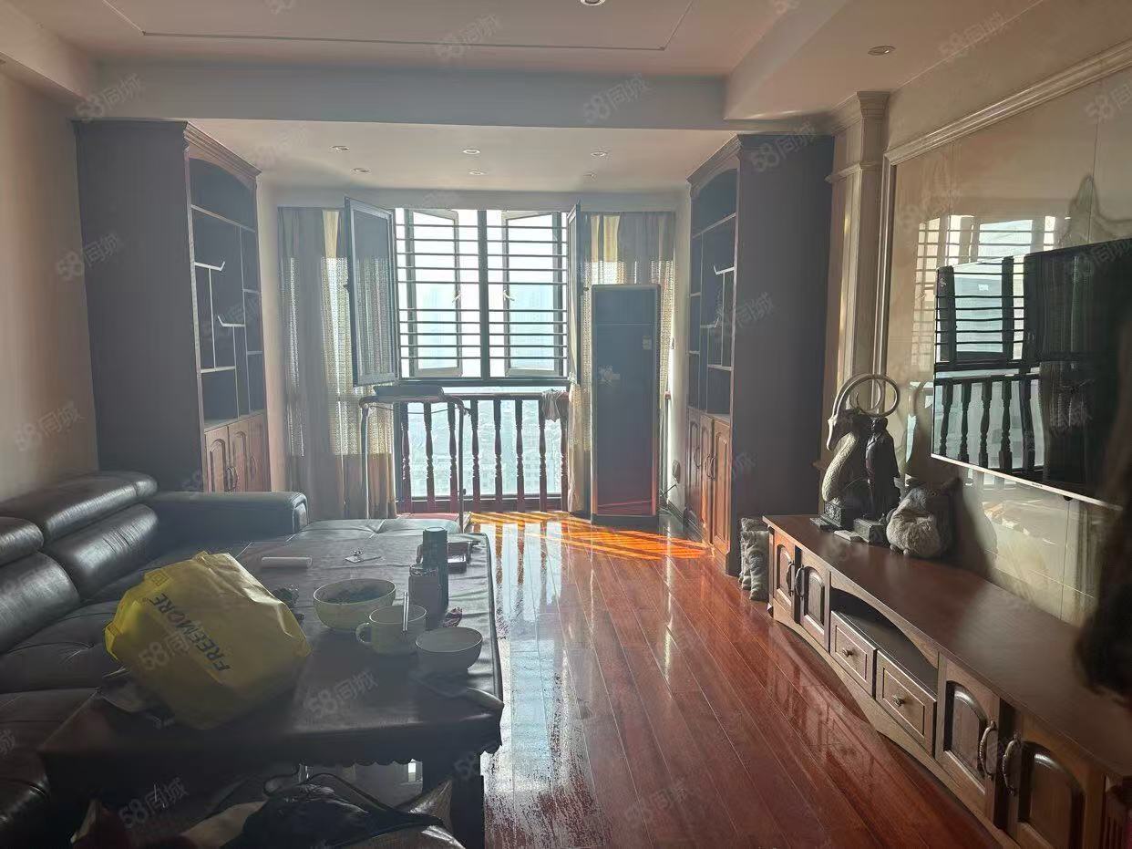 信合家园帝景华庭 3室2厅2卫 1800.0元/月 信合家园帝景华庭 3室2厅2卫 1800.0元/月室内图