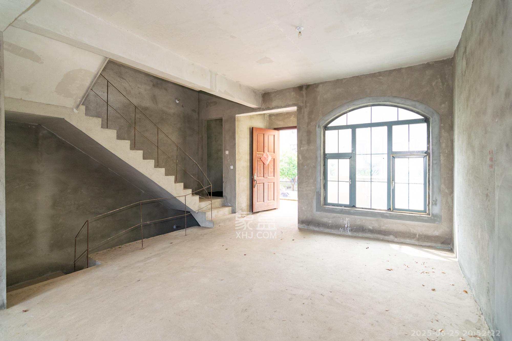 中粮北纬28°别墅  3室2厅3卫    378.0万 中粮北纬28°别墅  3室2厅3卫    378.0万