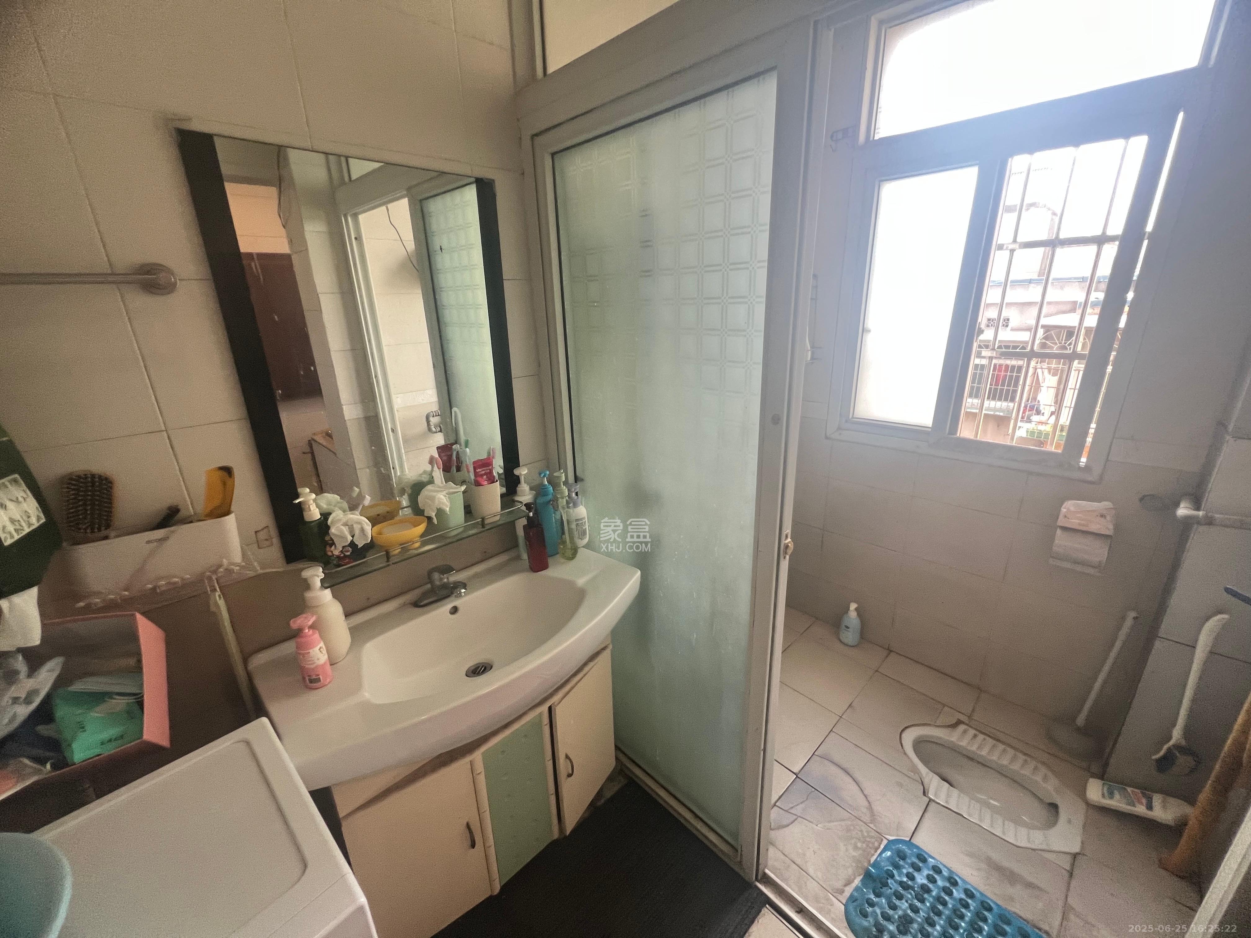 长坡社区 1室0厅0卫 1500.0元/月 长坡社区 1室0厅0卫 1500.0元/月室内图