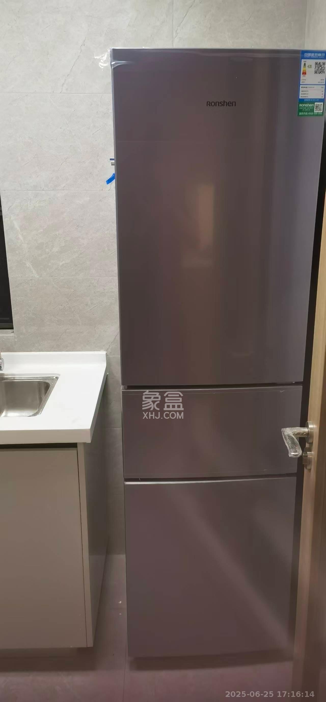 金辉优步学府  3室2厅2卫   2200.00元/月室内图