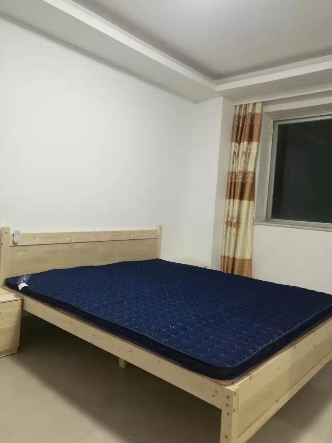 凤翔大厦 1室1厅1卫 1200.0元/月 凤翔大厦 1室1厅1卫 1200.0元/月室内图