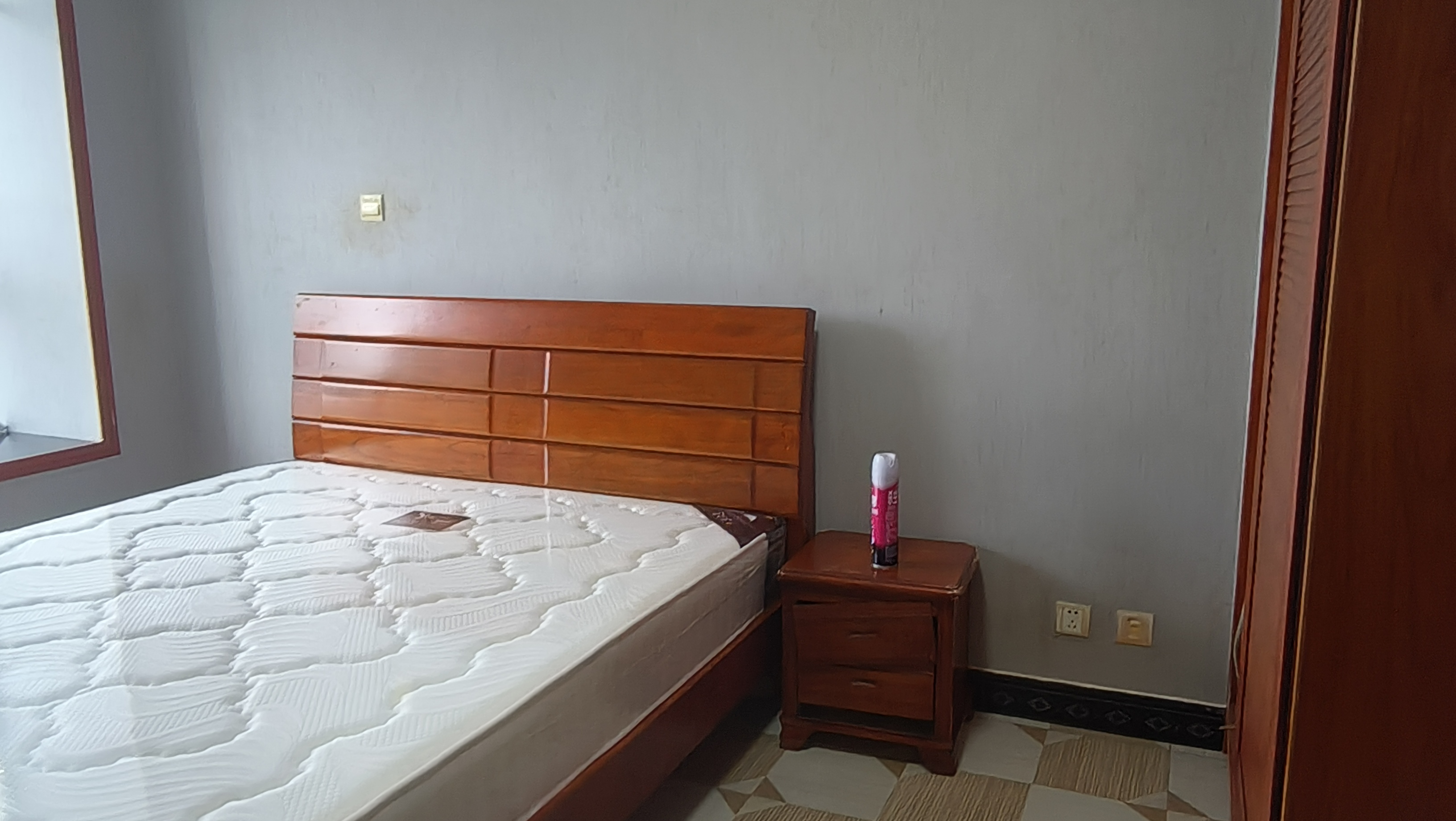 天门壹号  1室1厅1卫    1200.0元/月 天门壹号  1室1厅1卫    1200.0元/月室内图