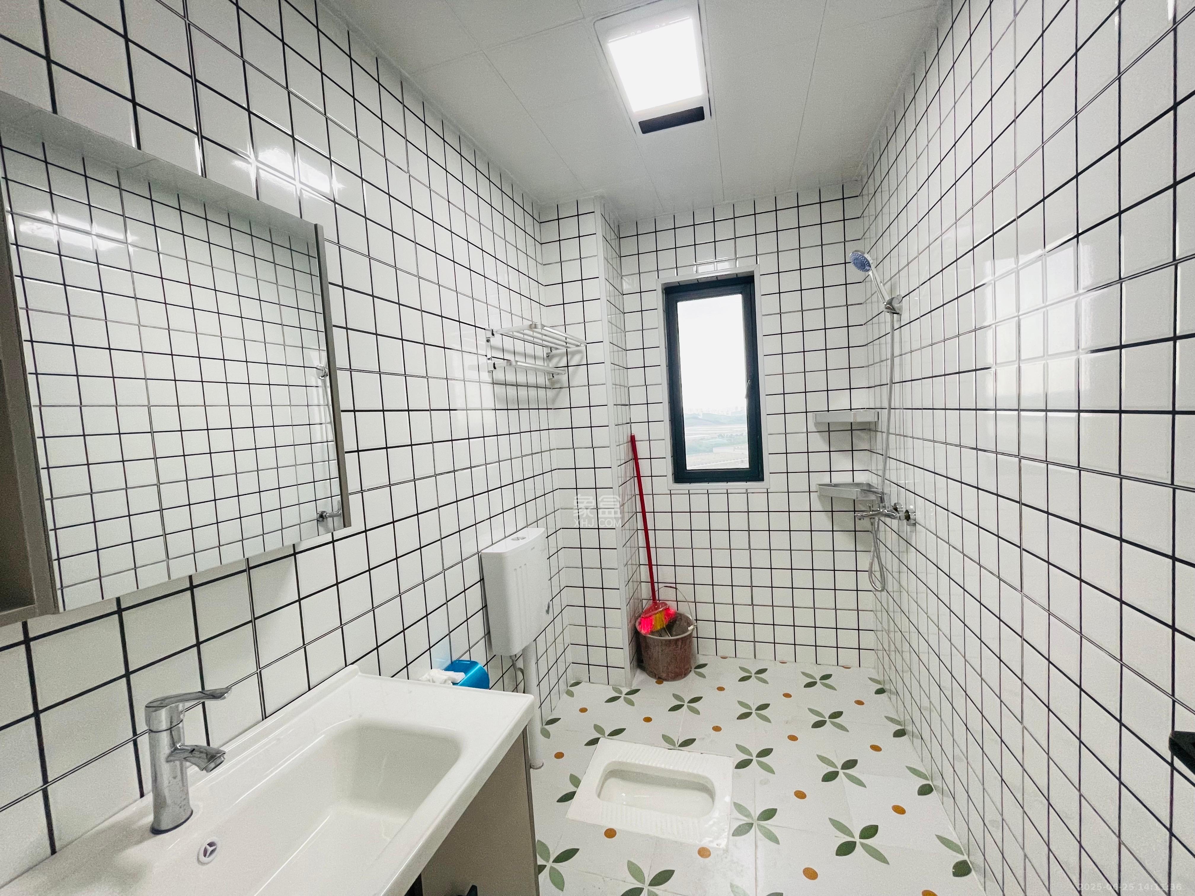 中建嘉和城  3室2厅1卫   2200.00元/月室内图