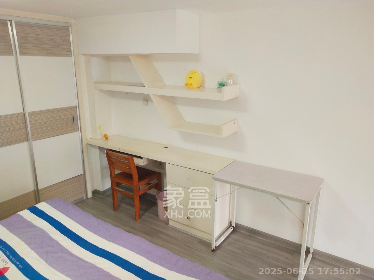 他城（天鸿时代公寓）  1室1厅1卫   1500.00元/月室内图