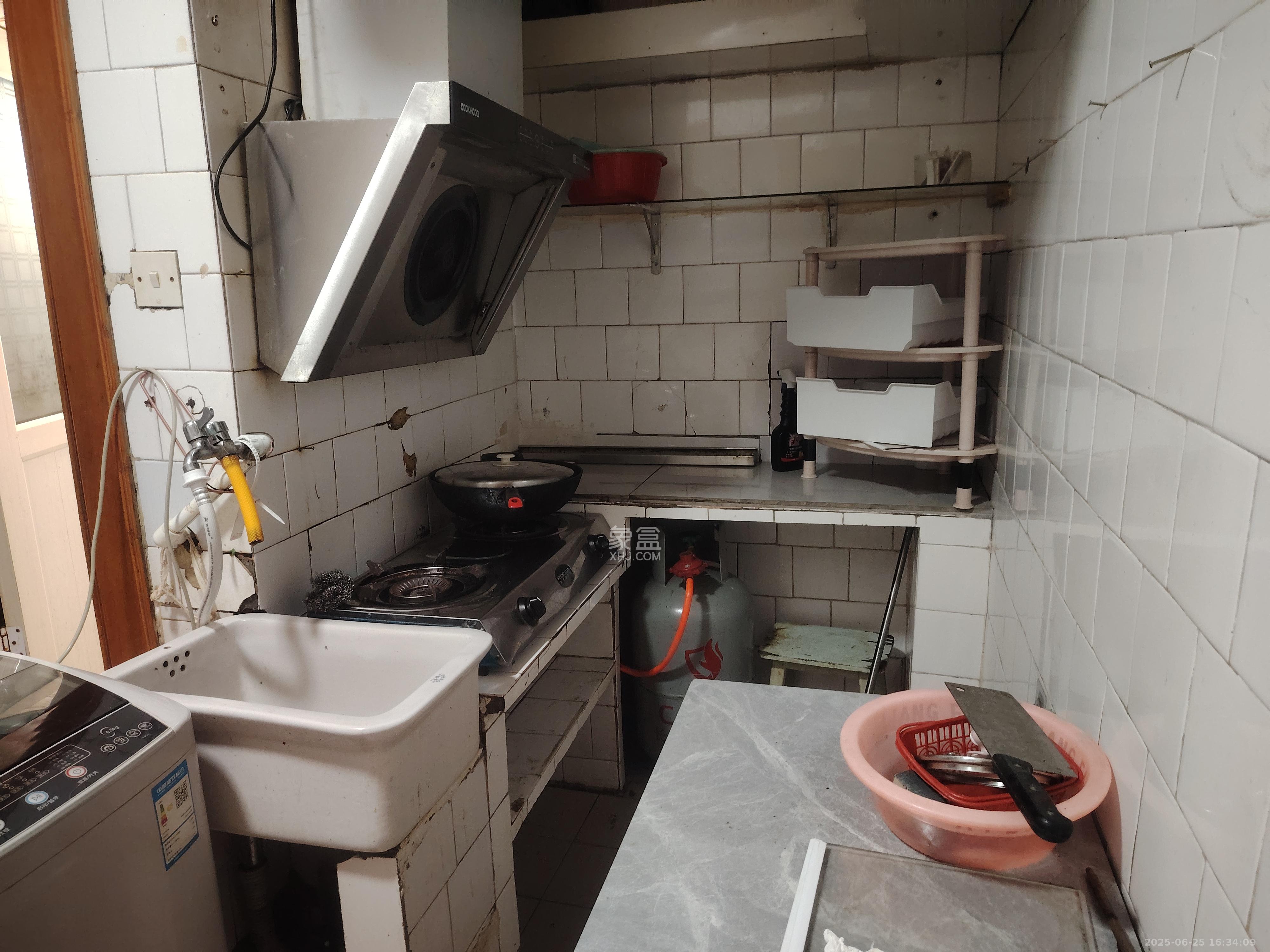 桐荫里社区 1室1厅1卫 1200.0元/月 桐荫里社区 1室1厅1卫 1200.0元/月室内图