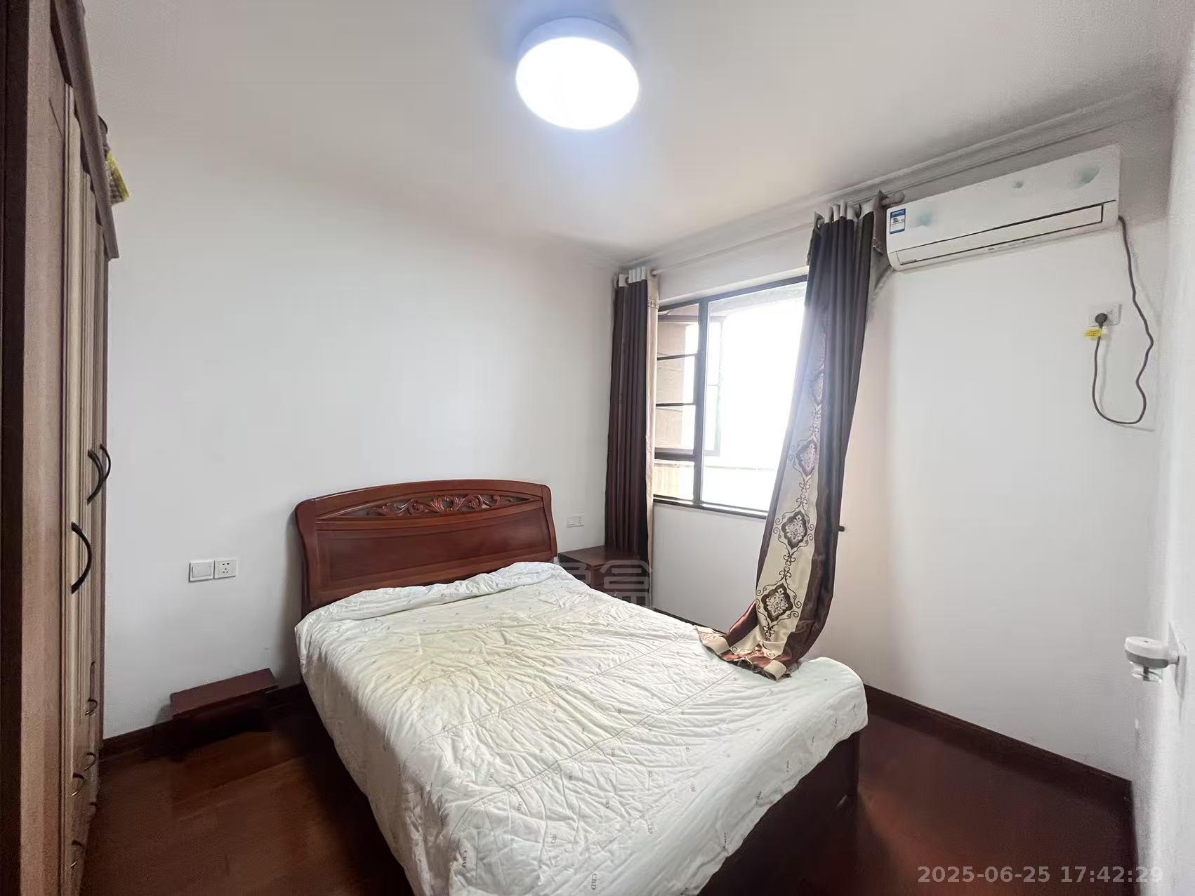 中欧昆仑首府 3室2厅2卫 2000.0元/月 中欧昆仑首府 3室2厅2卫 2000.0元/月室内图