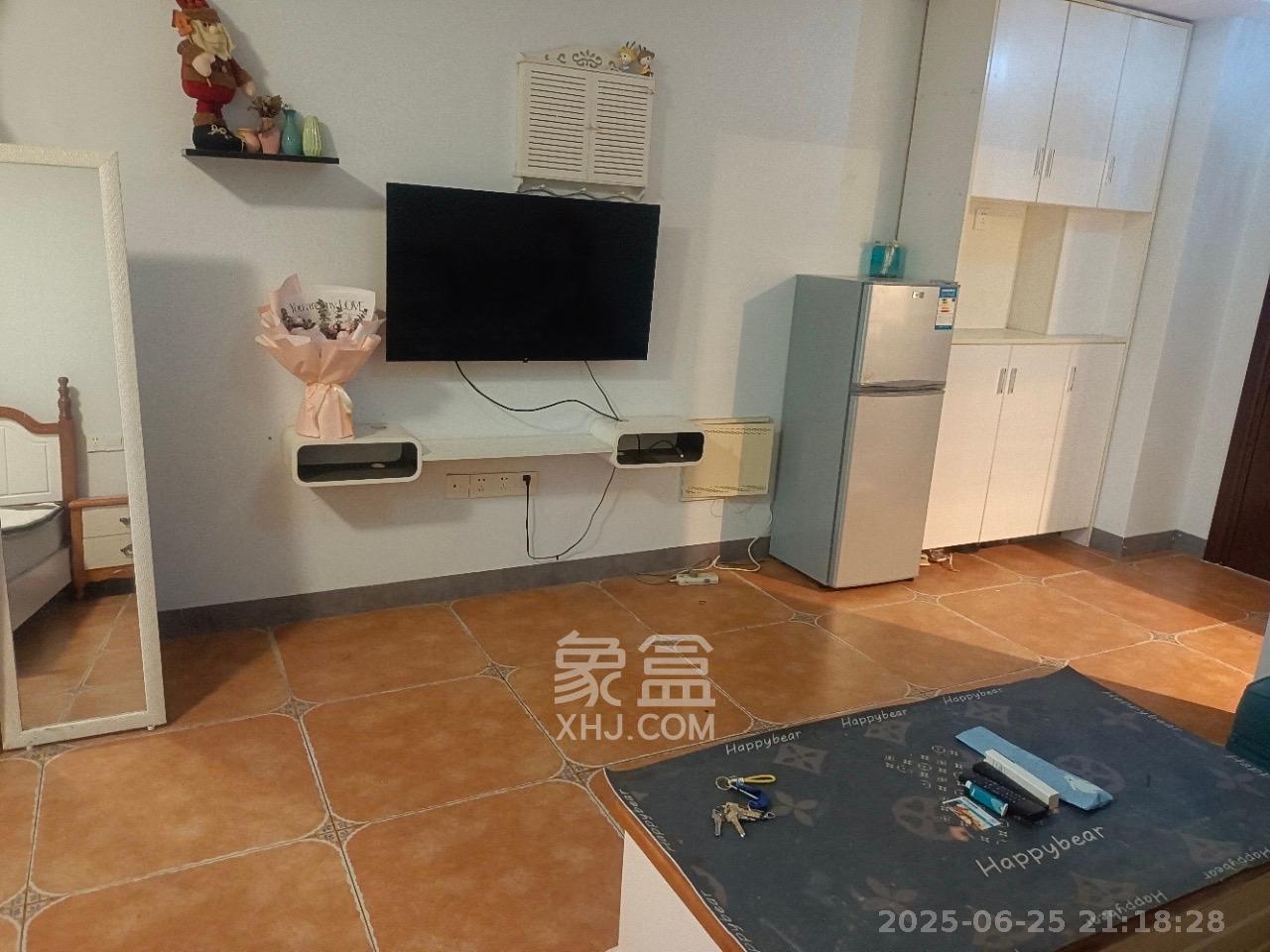 天鸿天府(天鸿中央大院)  1室1厅1卫    1600.0元/月 天鸿天府(天鸿中央大院)  1室1厅1卫    1600.0元/月室内图