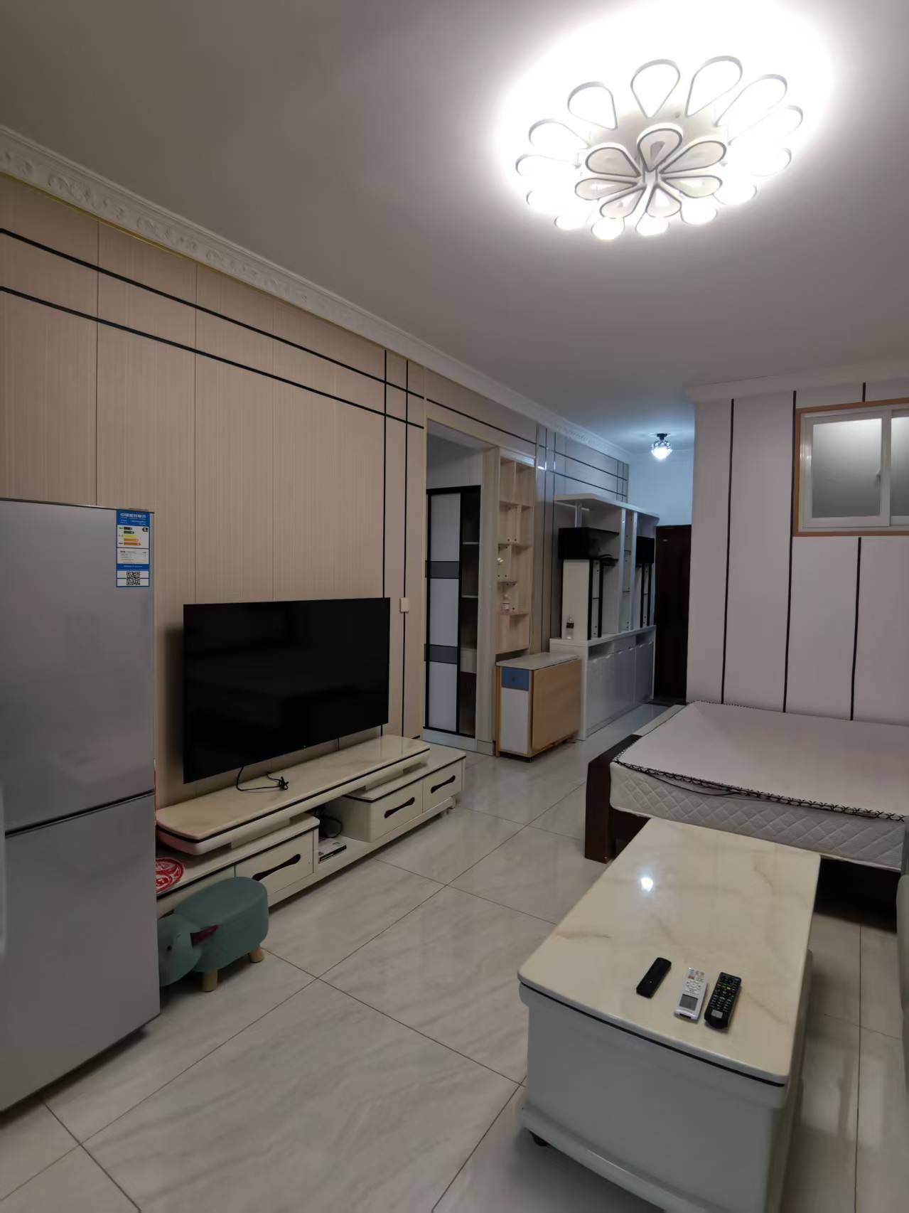 蓝海瑞园 1室1厅1卫 1800.0元/月 蓝海瑞园 1室1厅1卫 1800.0元/月室内图